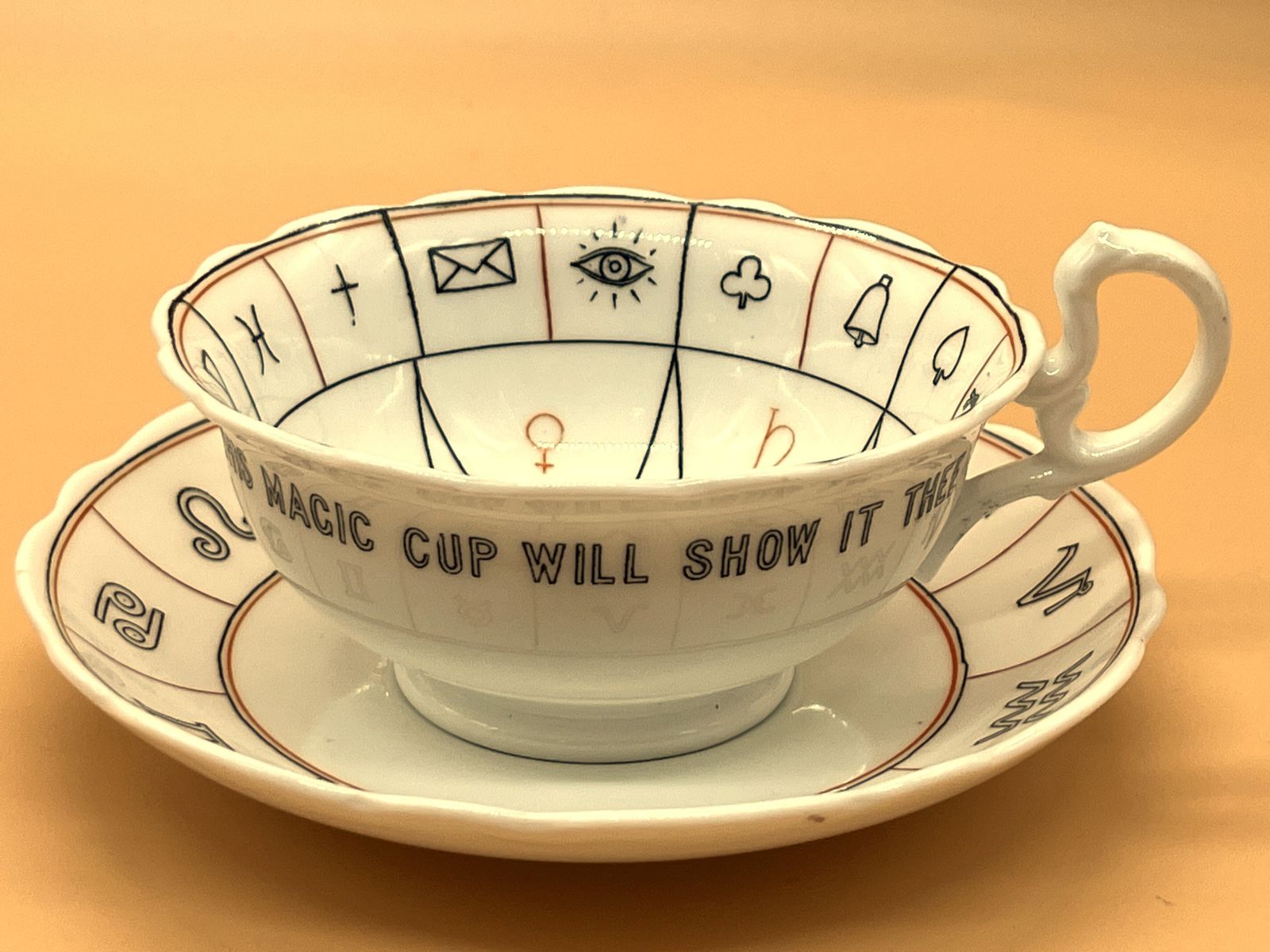 photo vintage Antique Aynsley China The 'Nelros' Cup Of Fortune Tea Cup & Saucer Duo. Rd. 442928.