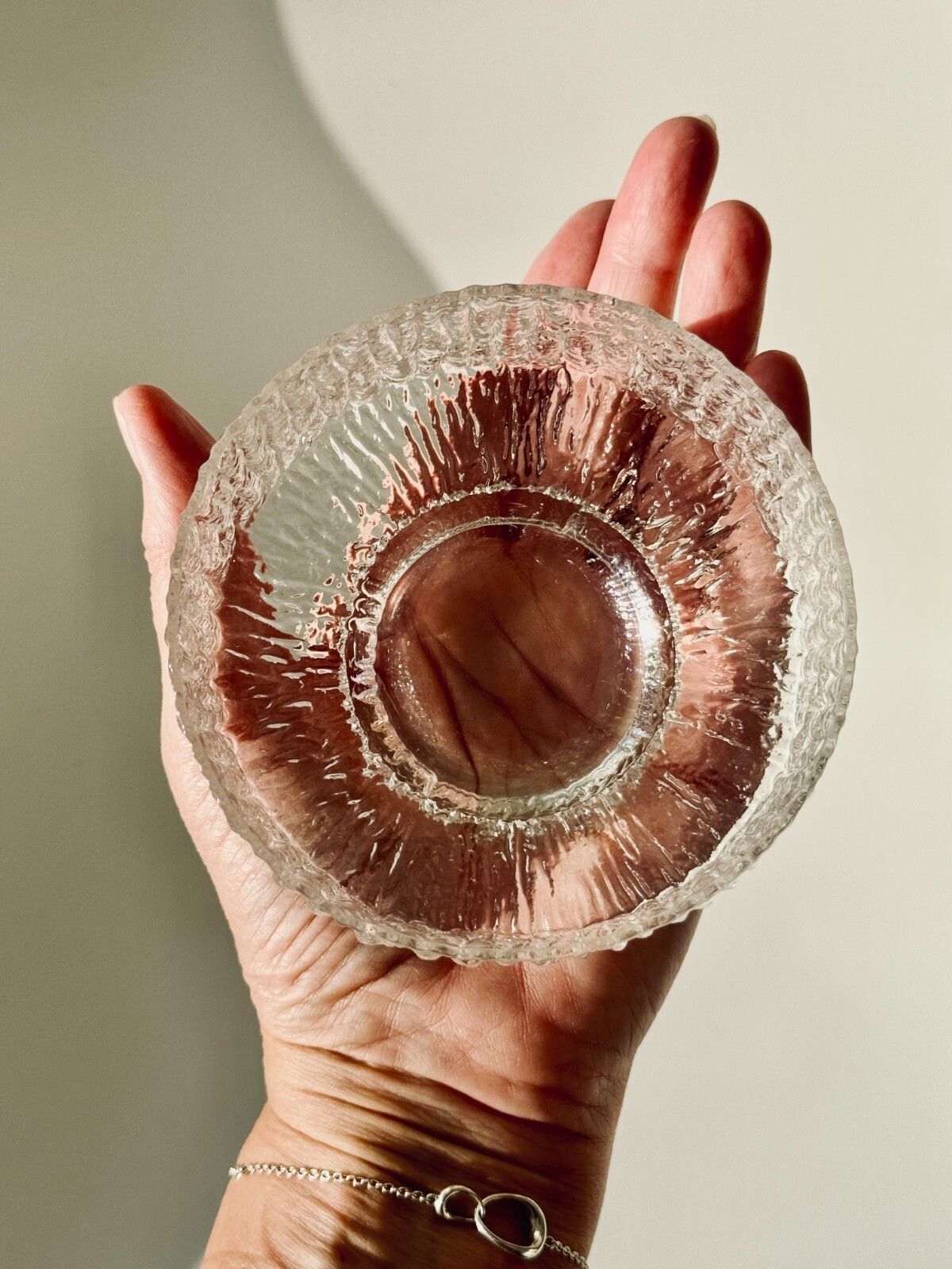 75.0 Vintage Whitefriars M136 "Snowflake" Crystal Dessert Bowl Set, 1 Large + 4 Small photo