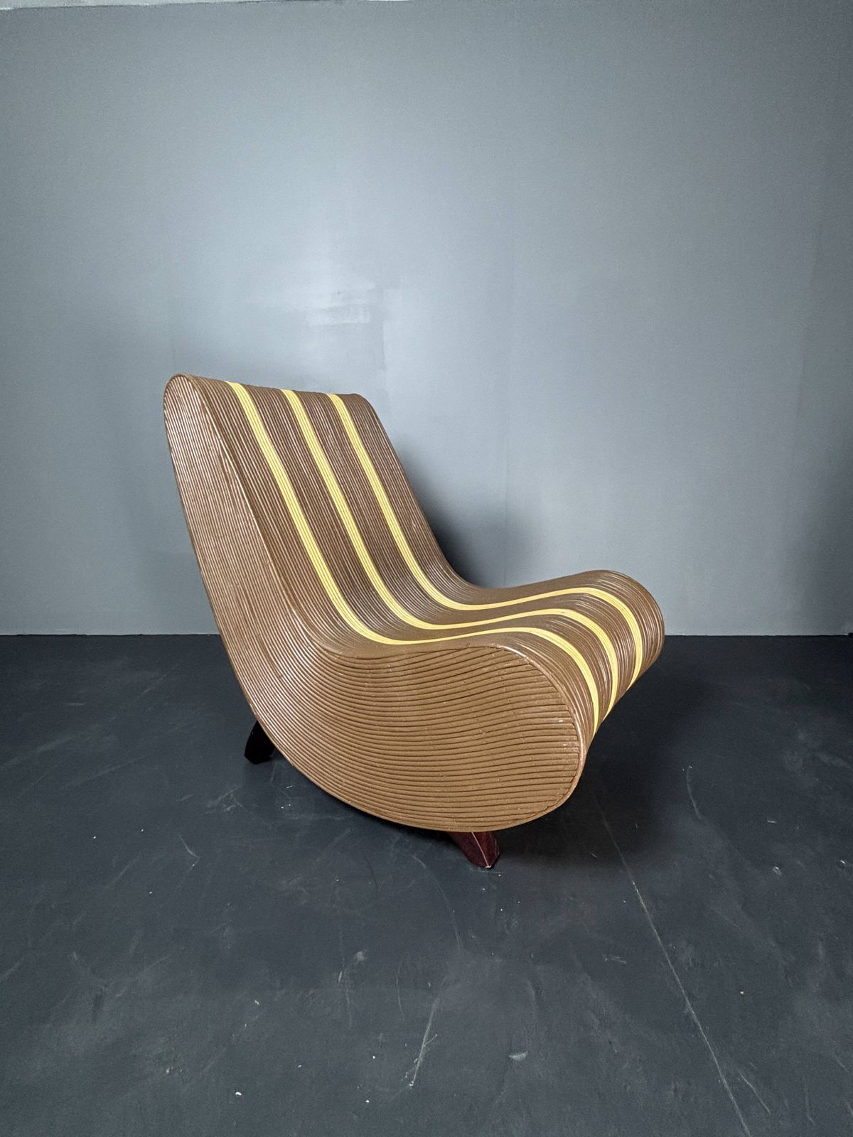 Curvy Wavy Pencil Reed Rattan Bamboo Low Lounge Chair, 1970s photo vintage