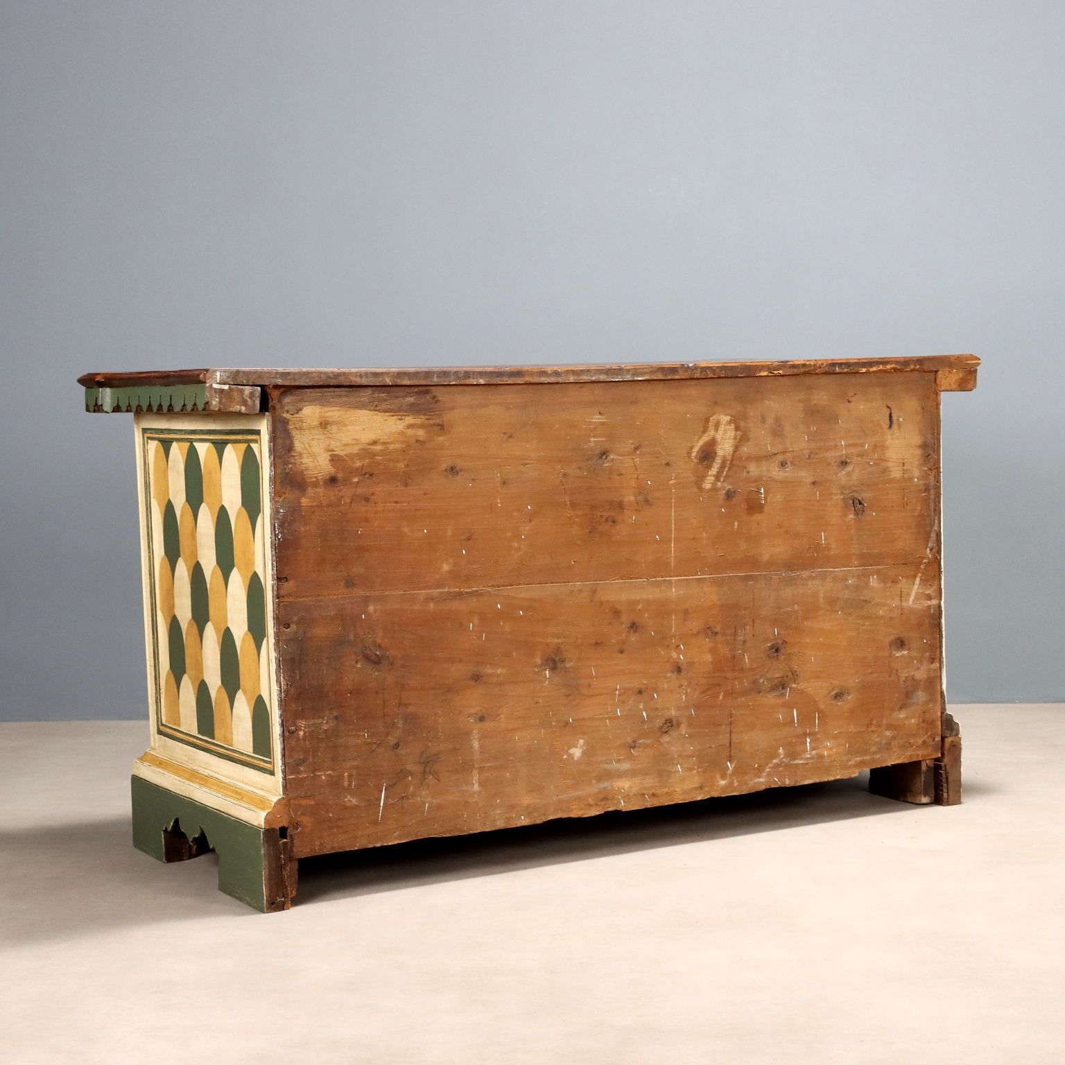 3060.0 Baroque Bergamasque Chest Of Drawers Early XVIII Century photo