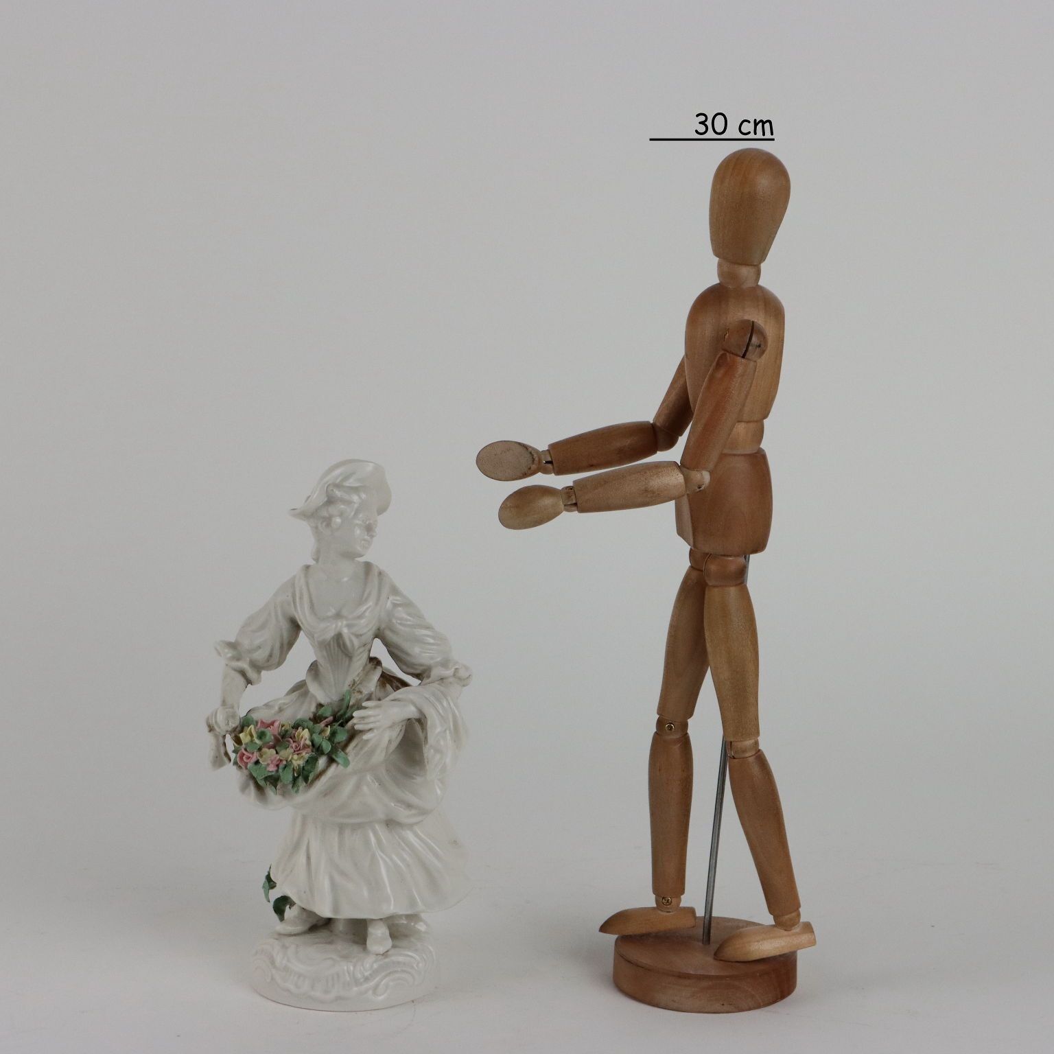 Antique Figurine Rudolstadt Porcelain Germany XX Century photo furniture
