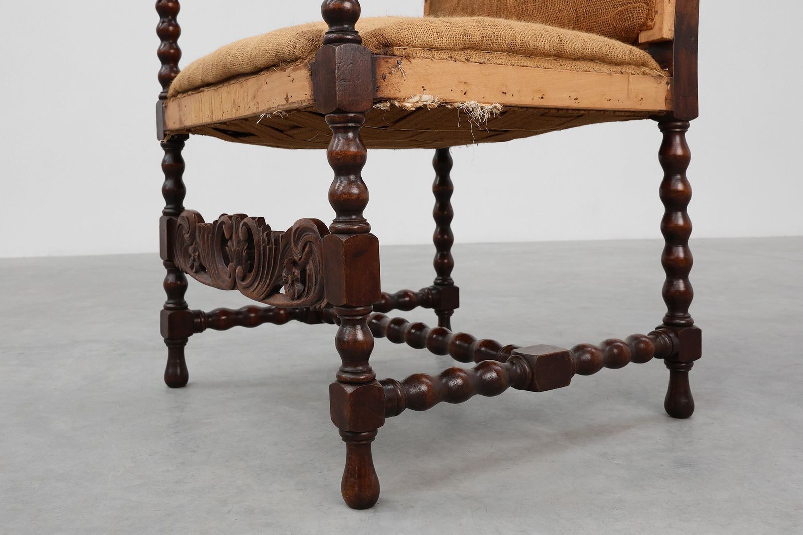 3645.0 Antique Belgian Baroque Armchair In Wood And Leather, 1700s photo
