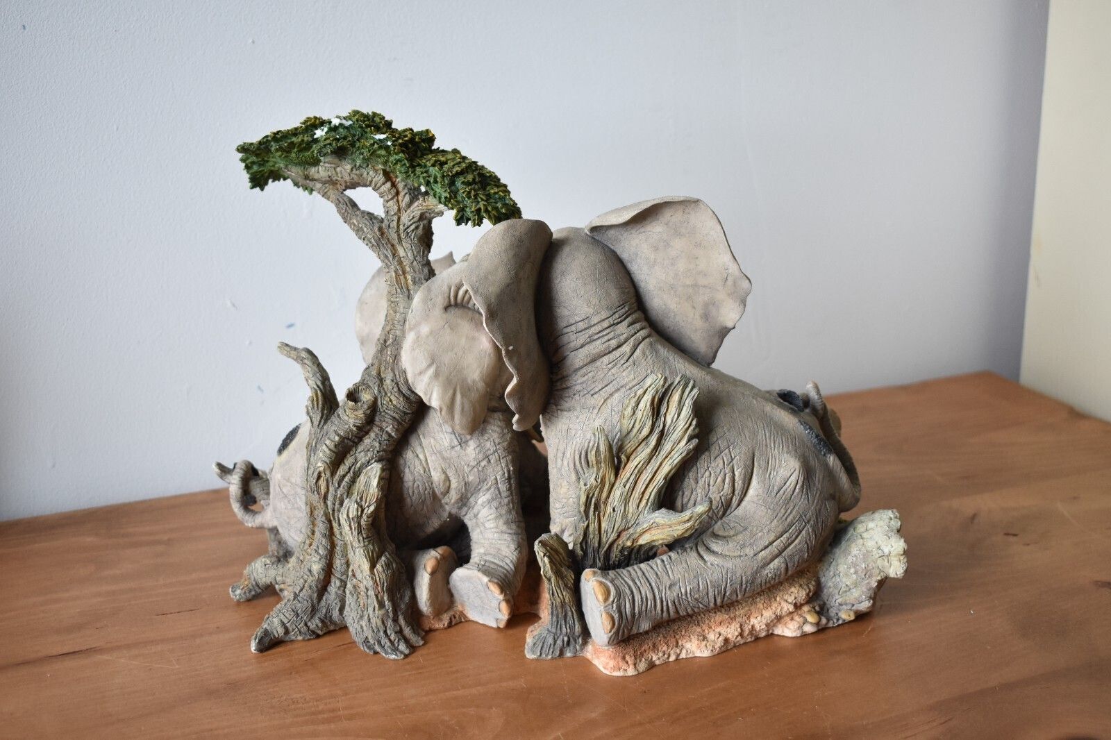 photo furniture Tuskers Ornament/ Sculpture 'Zzzonked Out' Limited Edition 159/3000 In Box