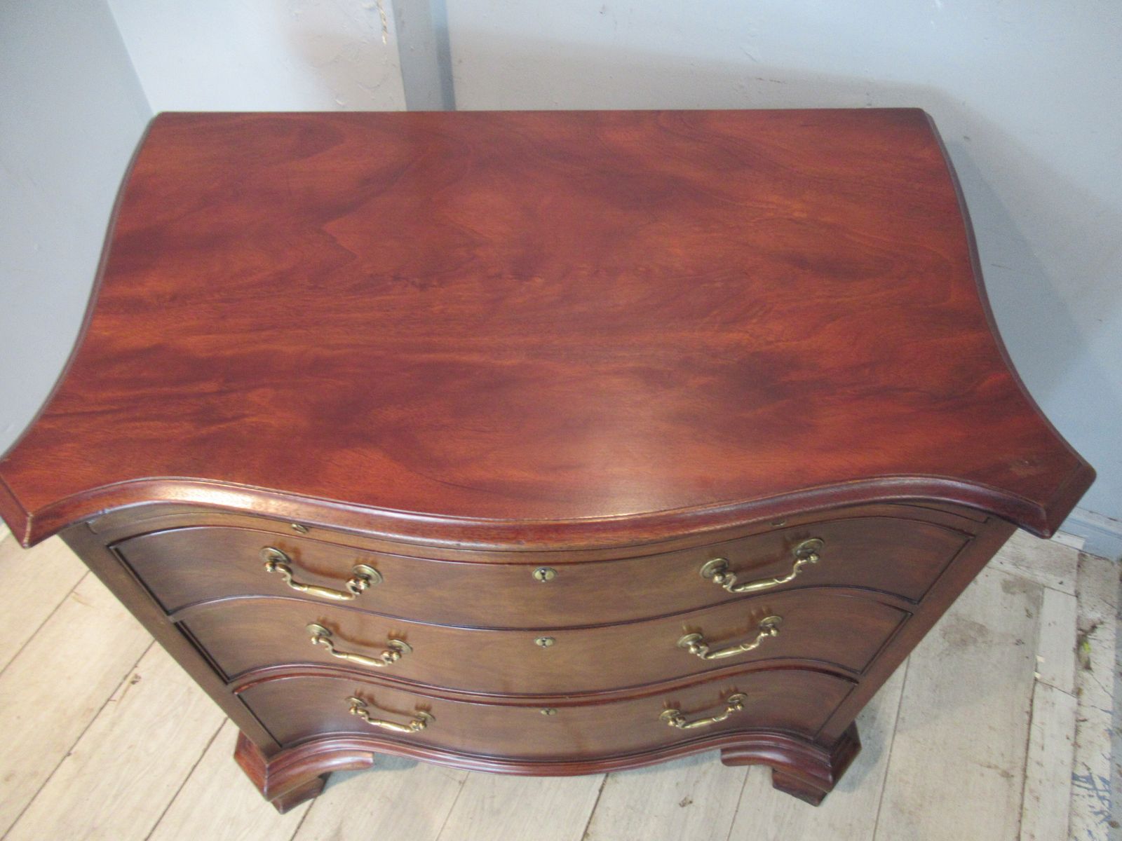 Georgian Style Mahogany   Serpentine Shaped  Chest Of Drawers photo Furniture