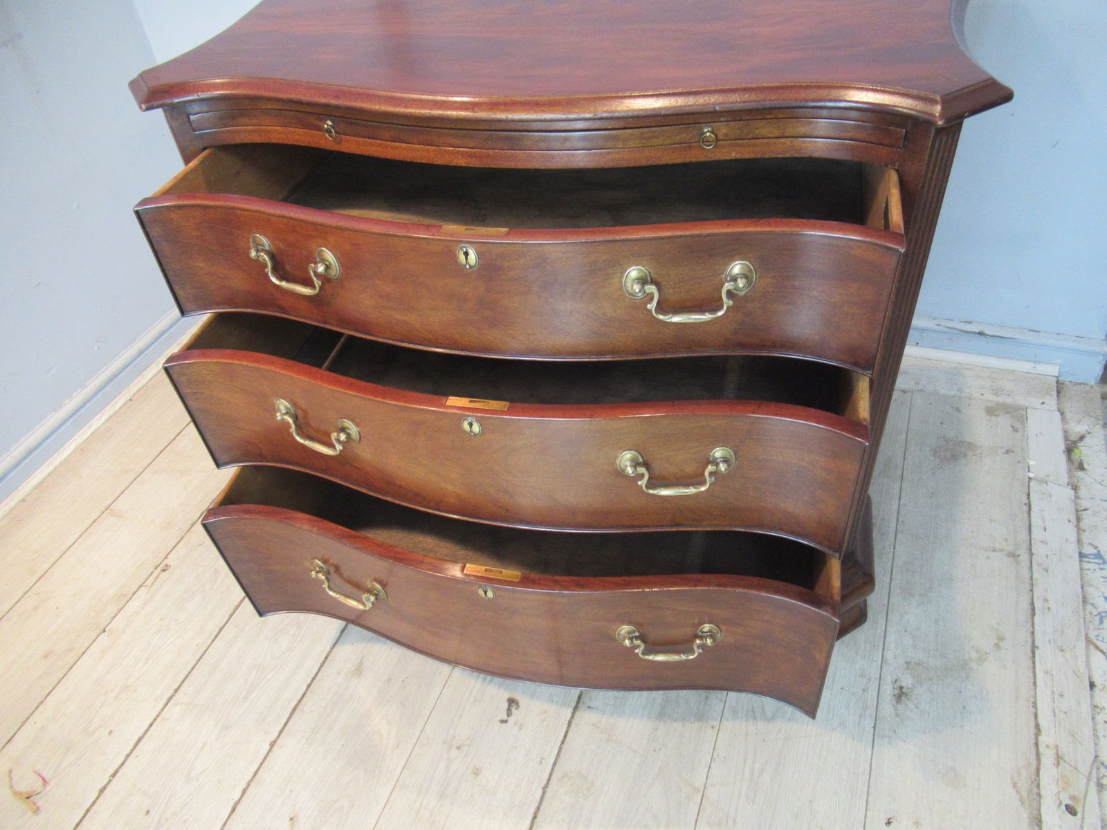 Furniture Georgian Style Mahogany   Serpentine Shaped  Chest Of Drawers photo