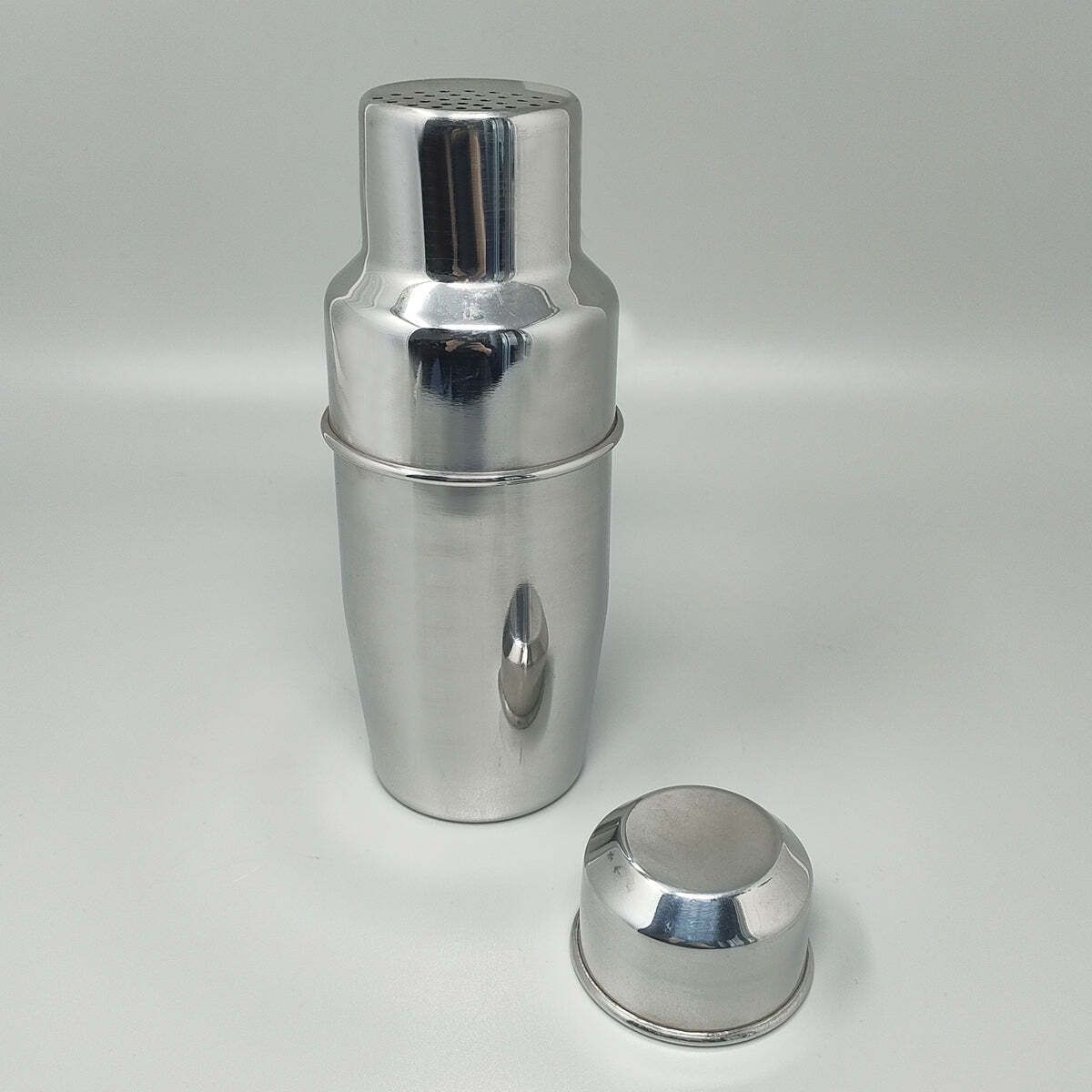 1970s Gorgeous Cocktail Shaker With Ice Bucket By Pran. Made In Italy photo Home Decor