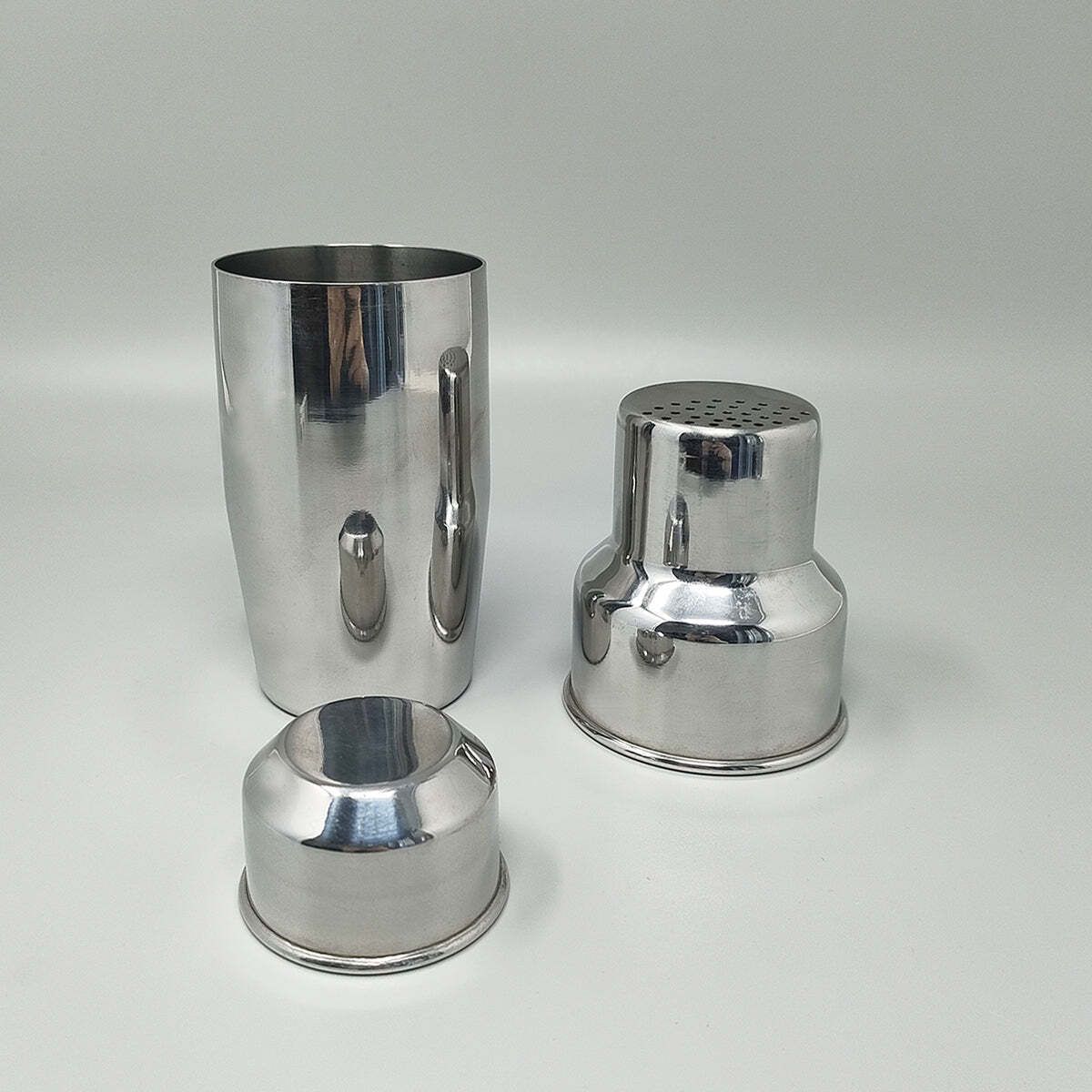1970s Gorgeous Cocktail Shaker With Ice Bucket By Pran. Made In Italy photo 416.0