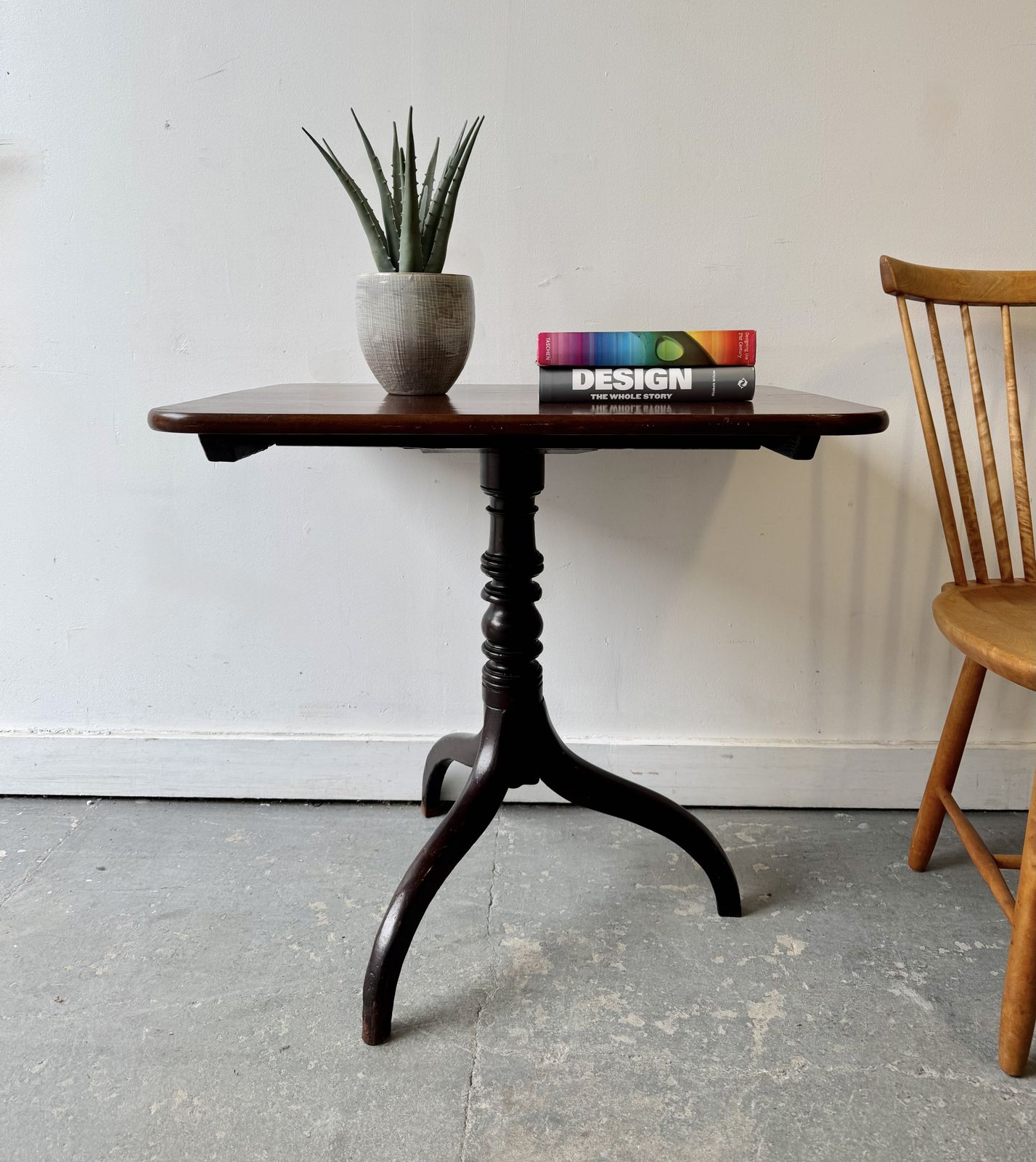 Georgian Mahogany Tilt Top Table photo furniture