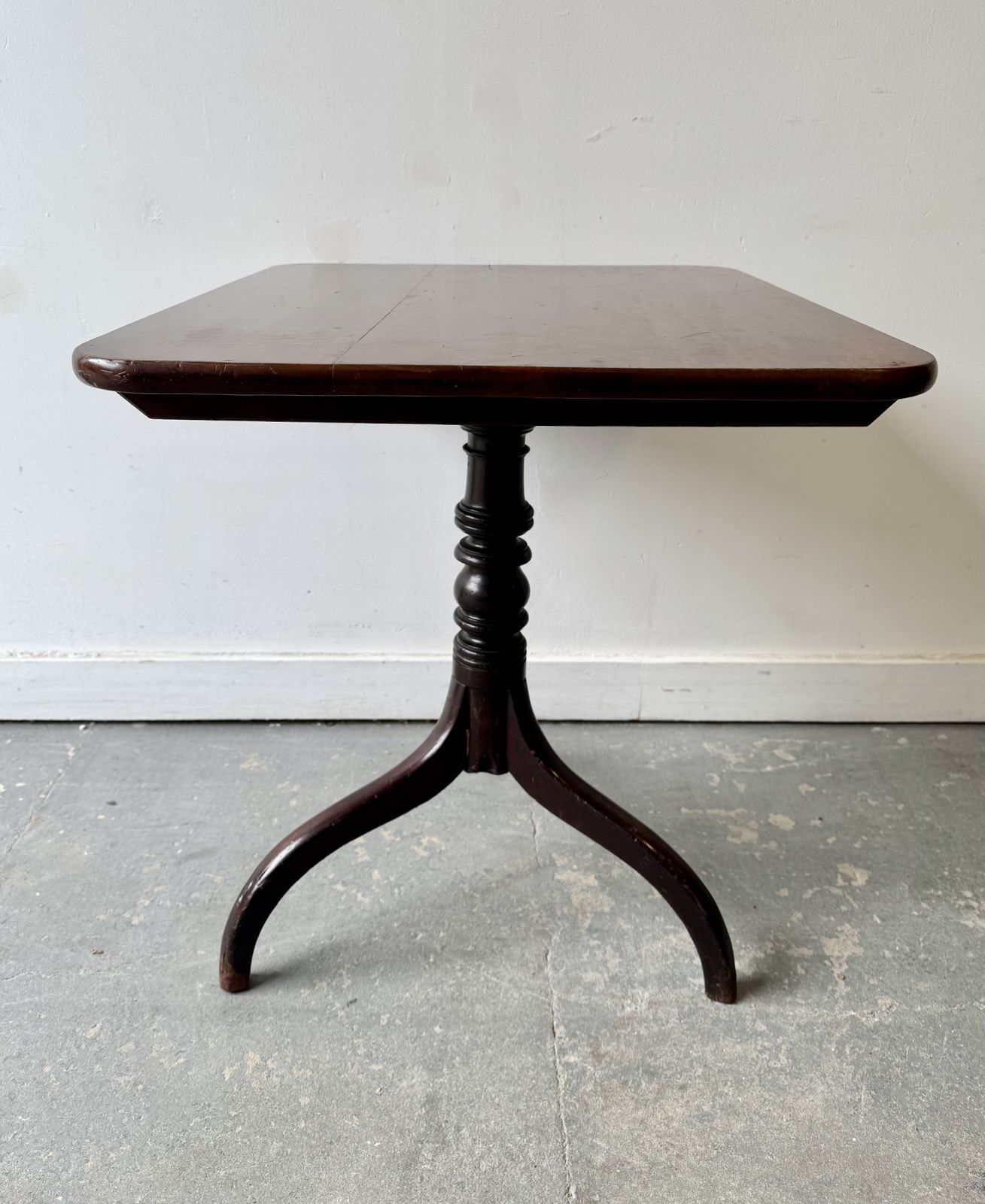 Georgian Mahogany Tilt Top Table photo vintage