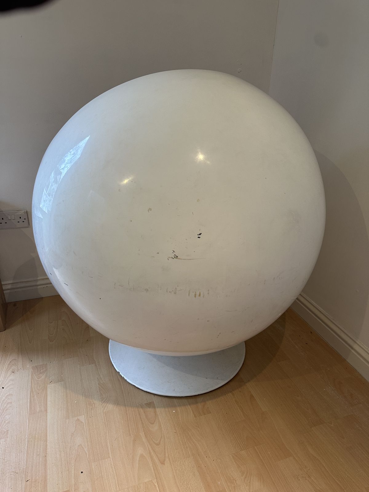 Eero Aarnio Ball Chair, Mid 20th Century photo for sale