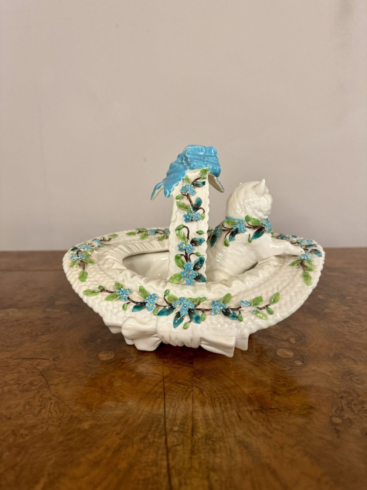 Pretty Quality Antique Porcelain Basket photo Art