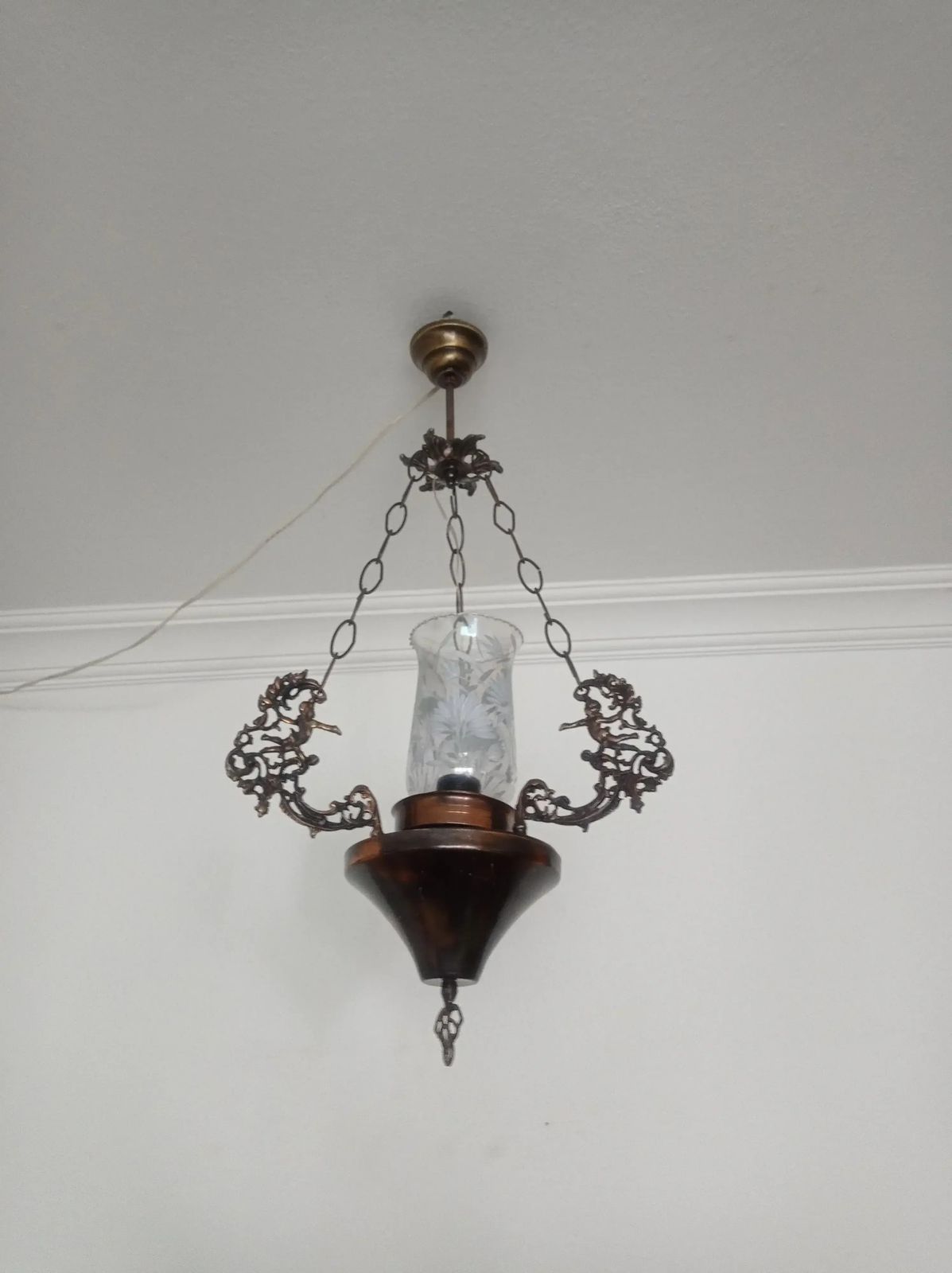 Vintage 1980s Brass French Angel Rococo & Cherub Pendant Fixture photo vinterior