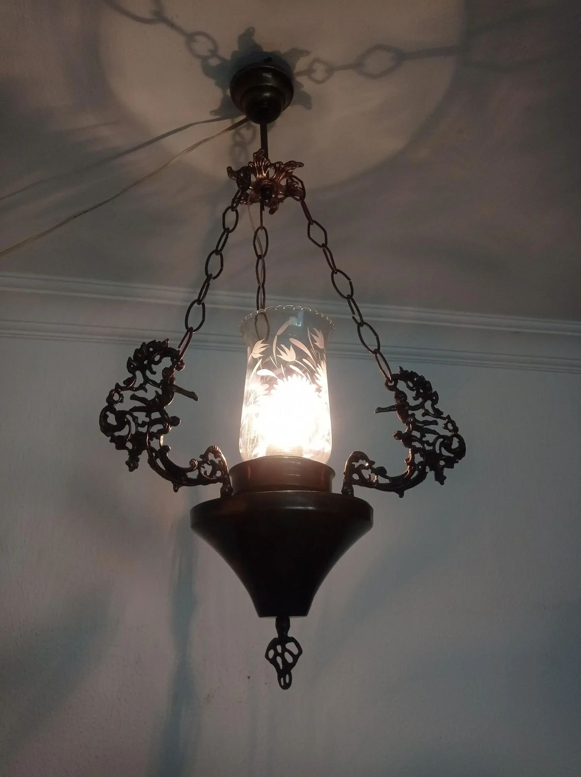 photo furniture Vintage 1980s Brass French Angel Rococo & Cherub Pendant Fixture