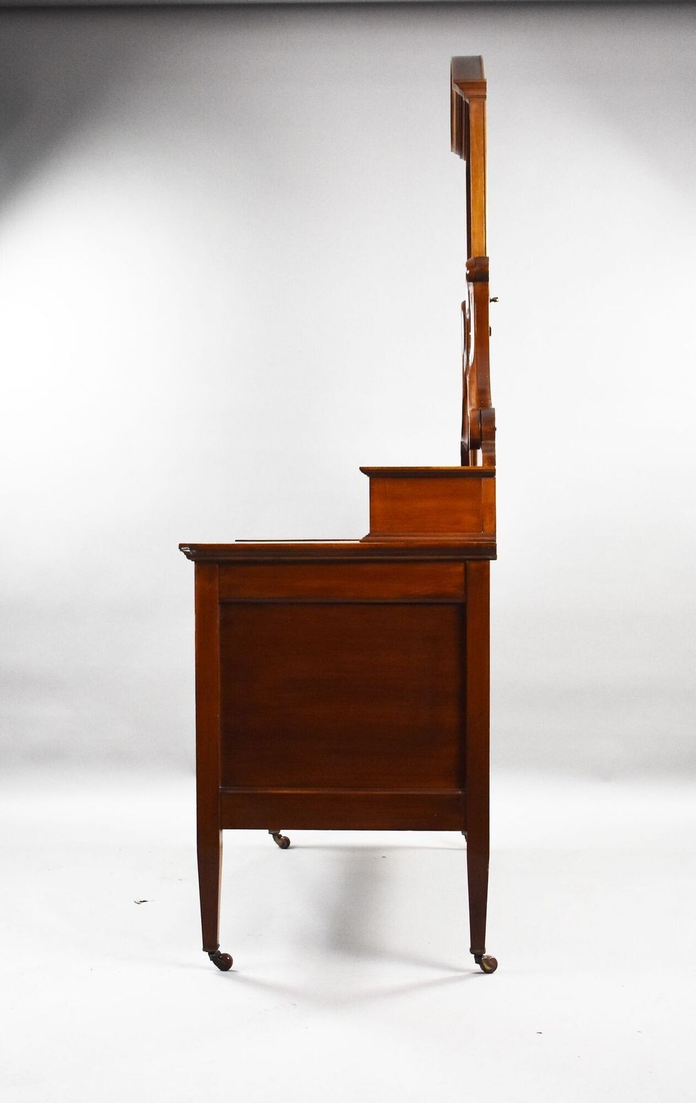 Edwardian Mahogany Dressing Table photo Furniture