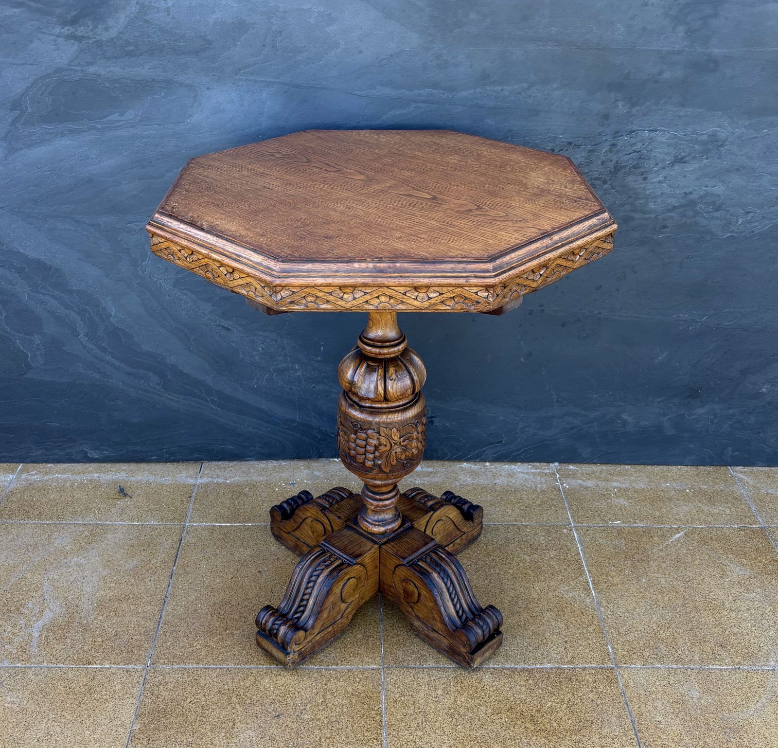 Renaissance Revival Carved Octagonal Pedestal Table, Early 20th Century photo 1450.0
