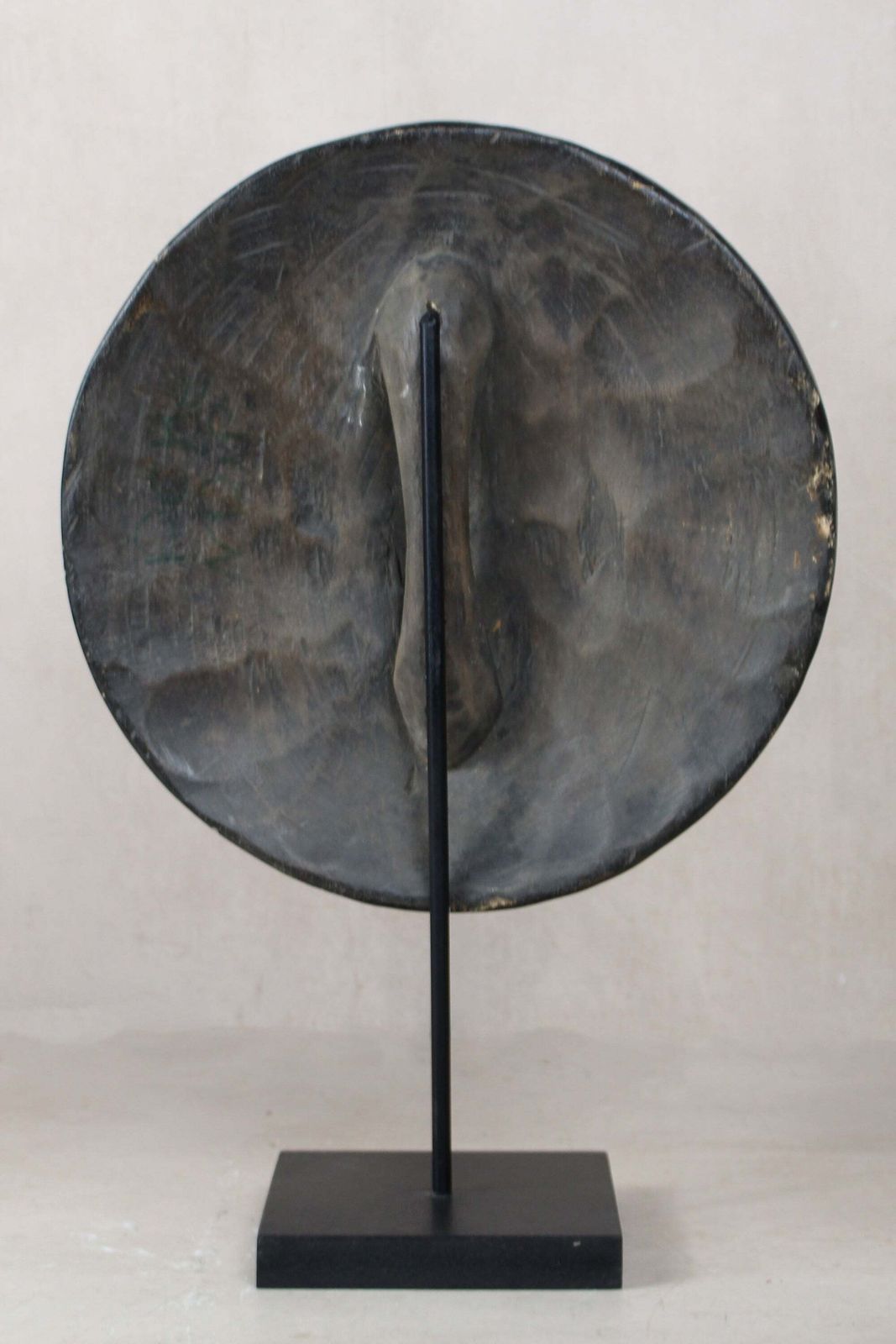 Cameroon Shield Round   160.4, African photo Art