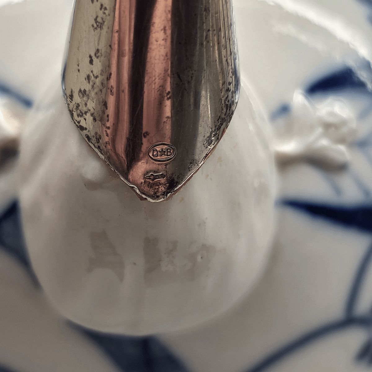 photo furniture Antique German Porcelain Meissen Zwiebelmunster Teapot With Silver, Mid 1800s