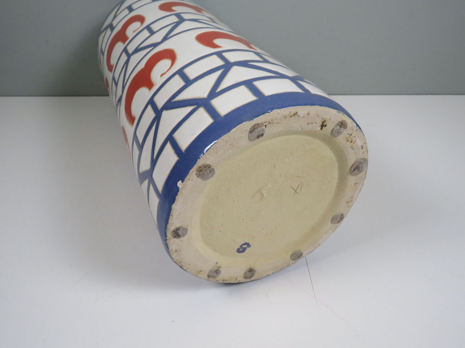 Italian Mid Century Ceramic Umbrella Stand With Elephant Motif, 1960s photo vinterior