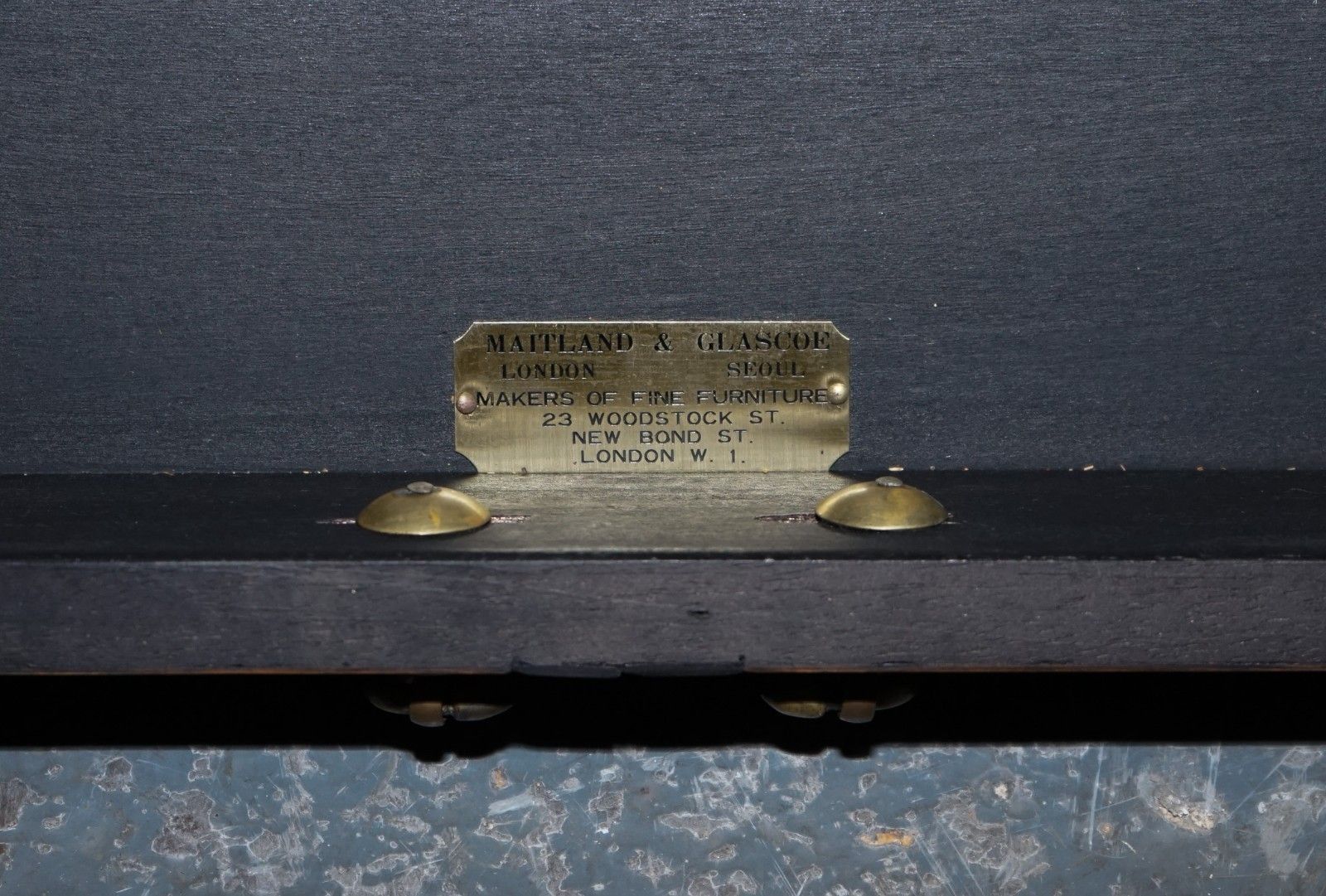 photo vintage Circa 1950's  Maitland & Clascoe Waven Faux Bamboo Pagoda Coffee Table Drawers