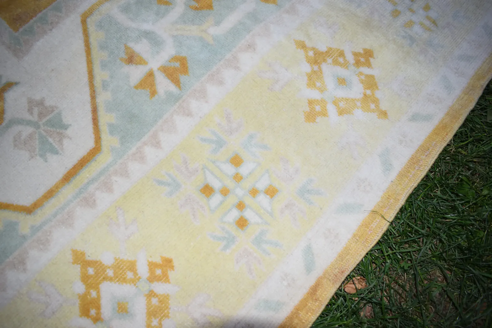 photo furniture Turkish Milas Rug With Soft Color