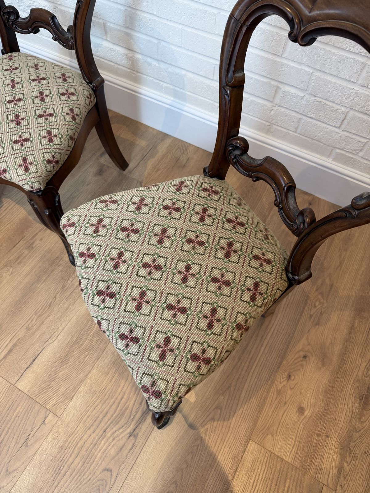 400.0 Late 19th – Early 20th Century Set Of 4 Balloon Back Chairs photo