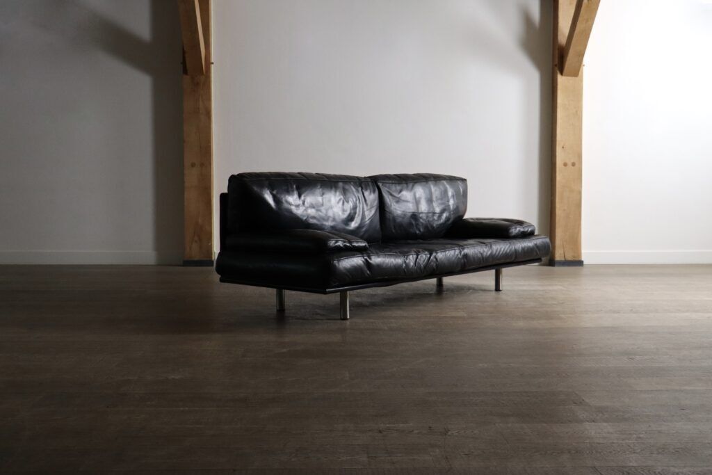 Milano 210 Three Seater Sofa By De Pas, D’urbino And Lomazzi For Zanotta, Italy 1980s photo vinterior