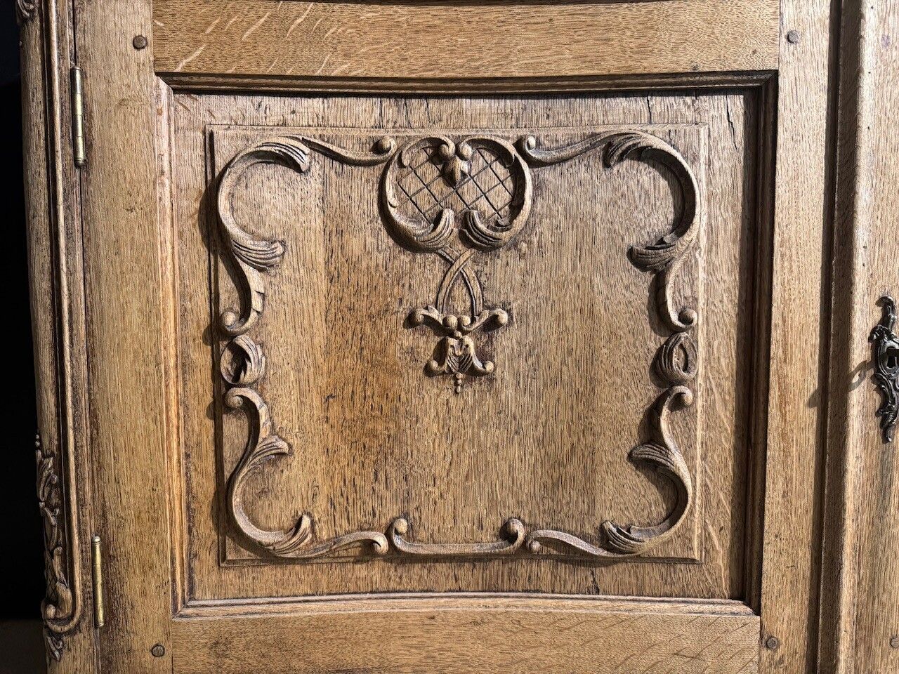 photo vintage High Quality French  Cabinet