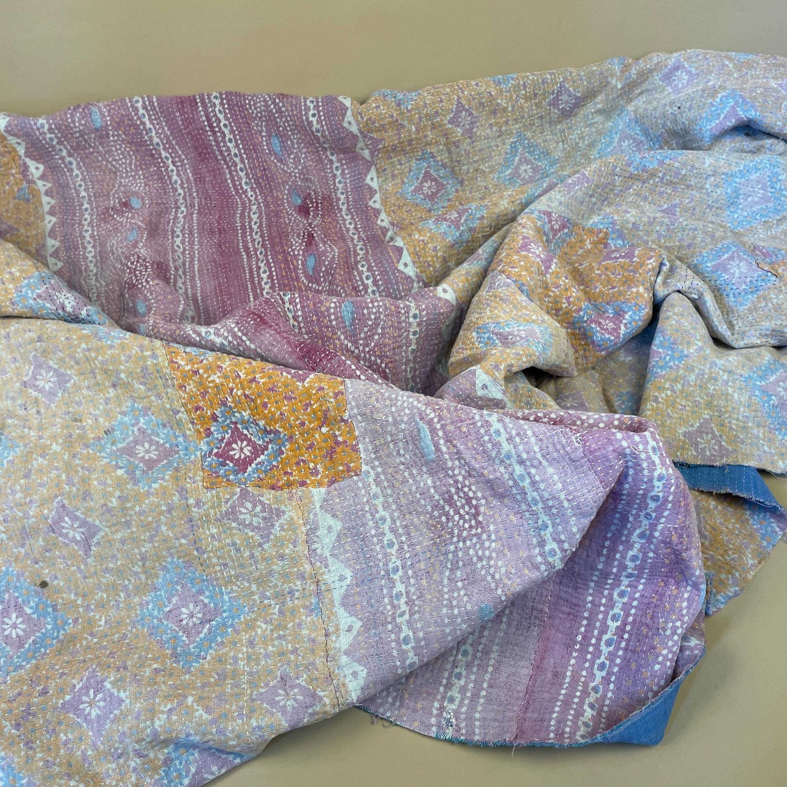 Vintage Indian Fabric Blanket Hand Embroidered Pattern Tapestry Cotton Handmade Craft Traditional Cloth India Stitched Patchwork 109x142cm photo Textiles