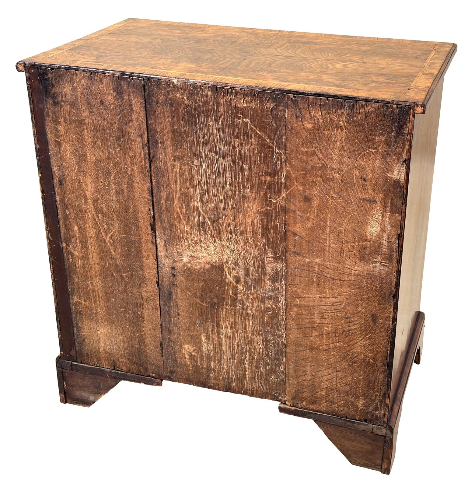 photo furniture Small 18th Century Georgian Walnut Chest Of Drawers (England, Circa 1720)