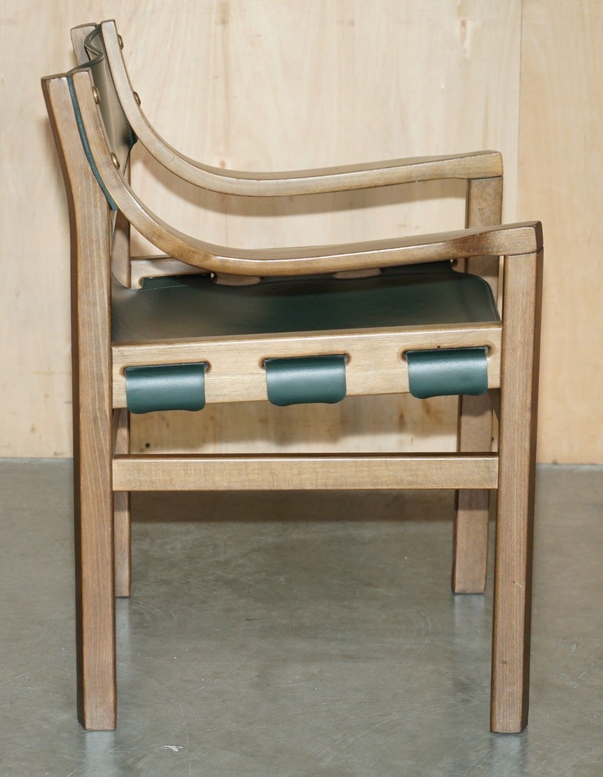 photo vinterior Suite Of Four Rrp £5,240 Old Livoni Walnut Framed Green Saddle Leather Armchairs