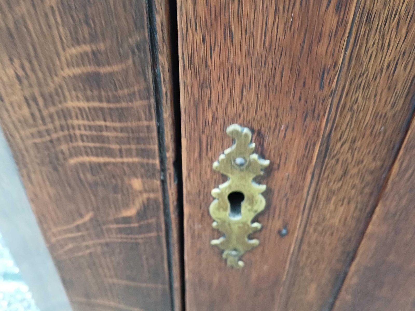 Antique Oak Corner Wall Cupboard C.1900 Solid Oak Panel Door Georgian Style Brass Hinges Original Key Shaped Shelved photo vintage