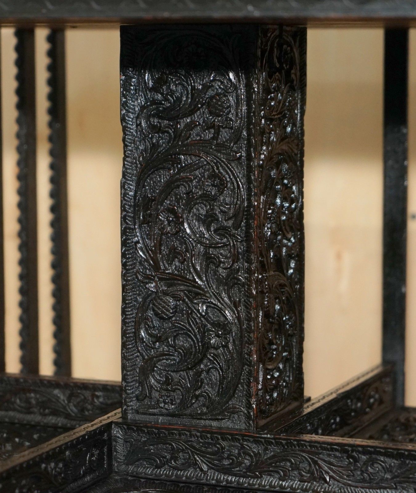 photo vinterior Super Rare Antique 1880 Anglo Indian Ornately Carved Revolving Bookcase Table