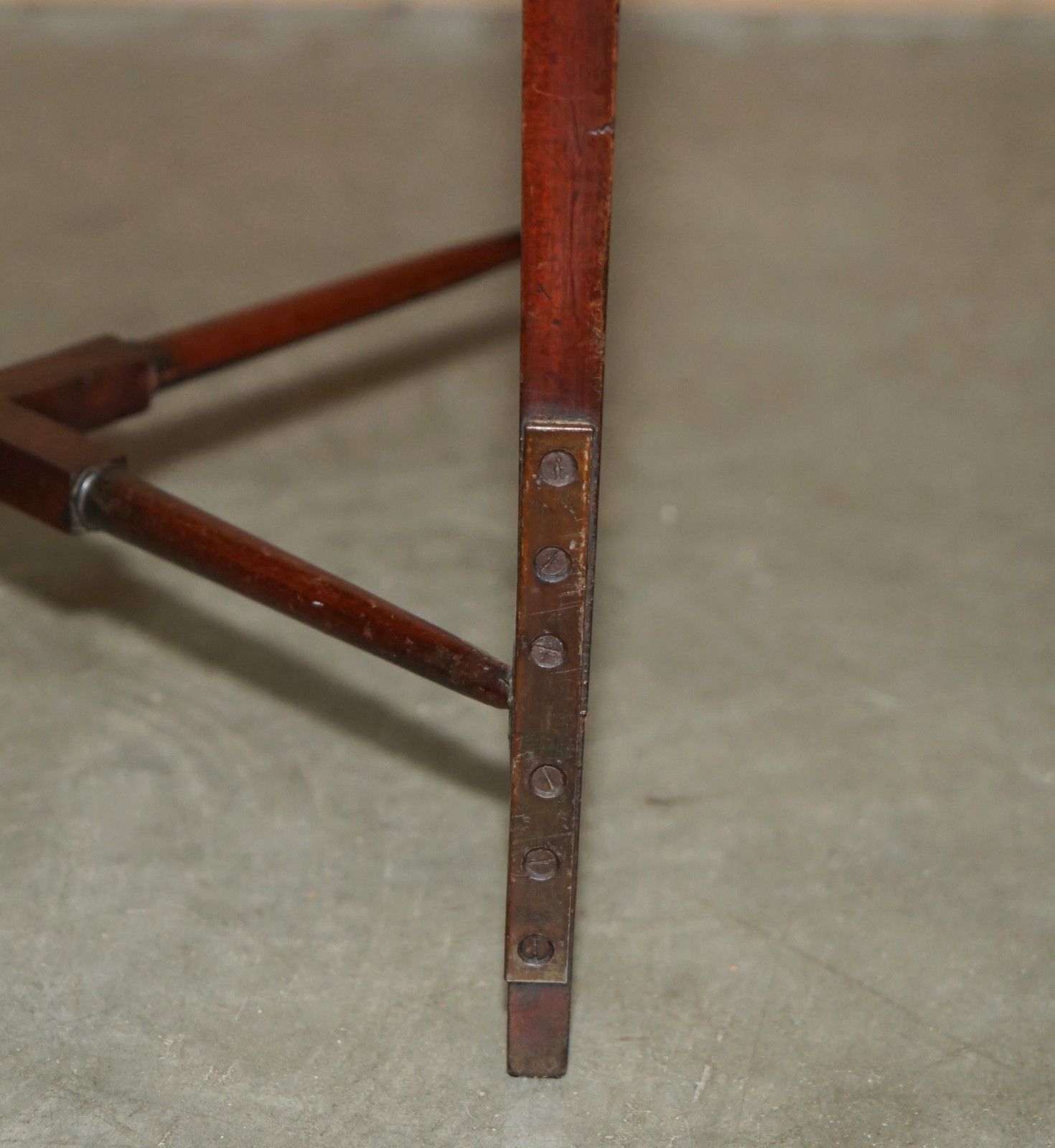 1350.0 Antique Georgian Mahogany Wash Vanity Stand With J & Mp Bell Earthenware Bowl photo