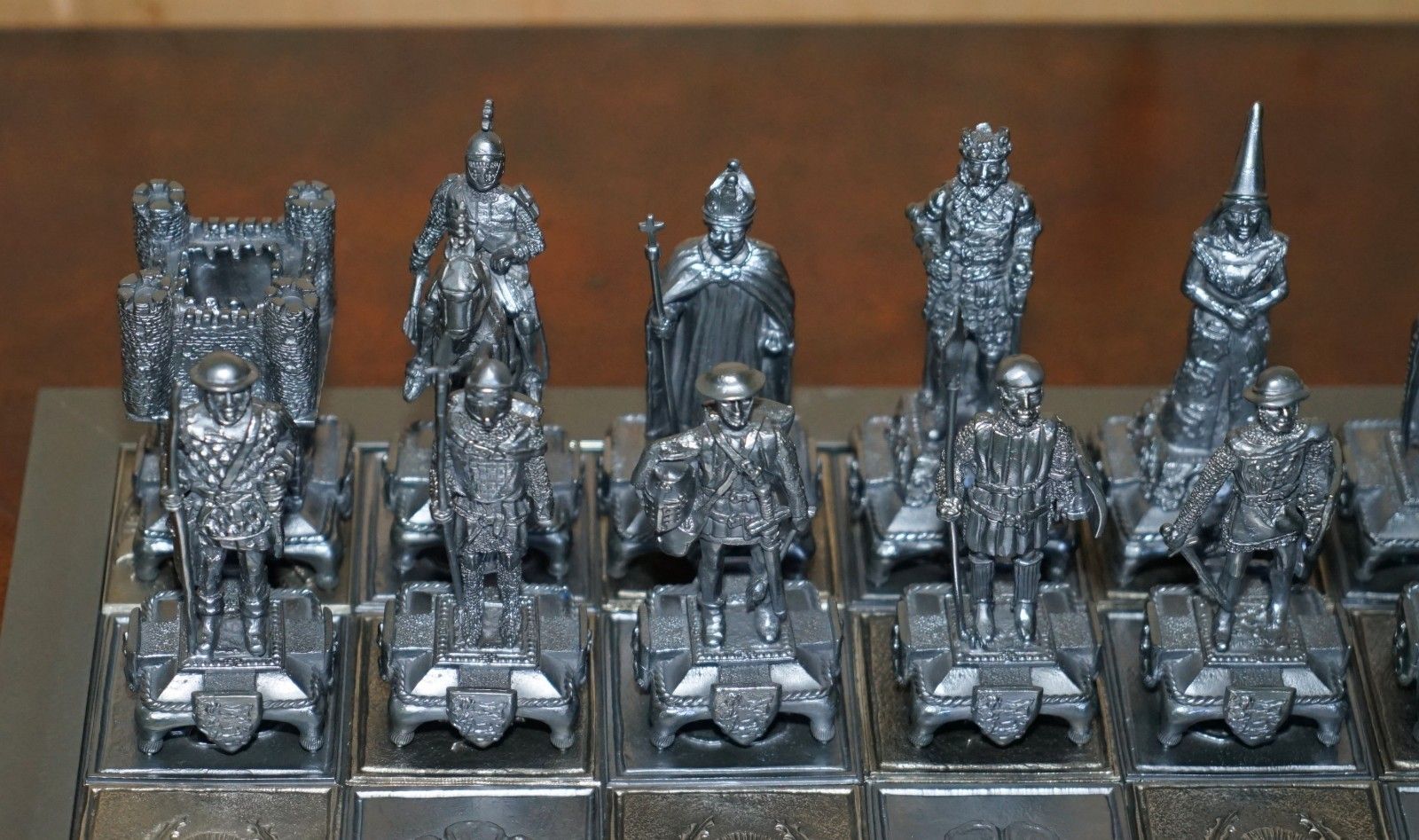 photo buy Bnib Rrp £15,000 Ltd Edition 40/500 The Battle Of Bannockburn Pewter Chess Set