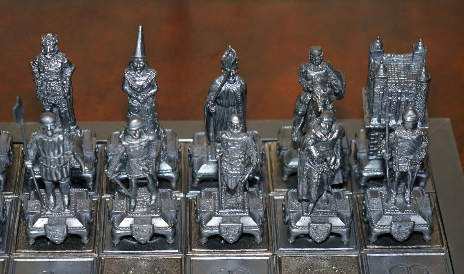 photo vintage Bnib Rrp £15,000 Ltd Edition 40/500 The Battle Of Bannockburn Pewter Chess Set