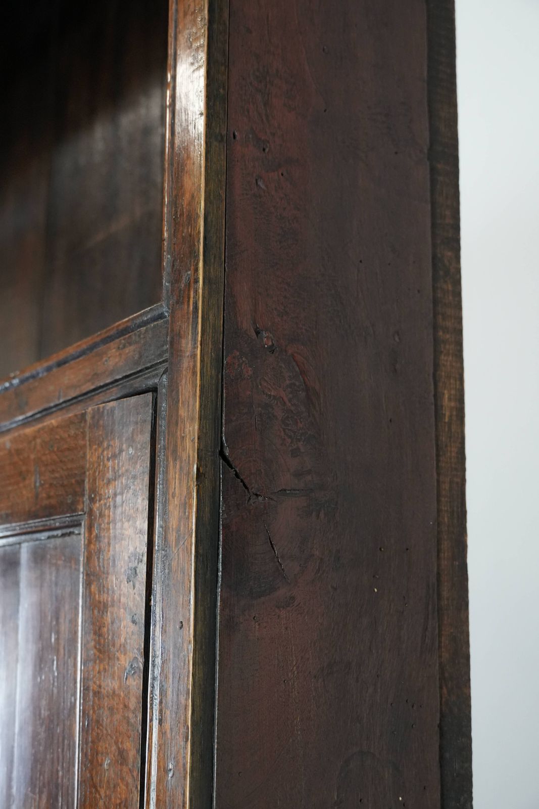 photo buy Grote Antieke Engelse Eikenhouten Kast / Keukenkast / Dressoirkast Uit De 18e Eeuw