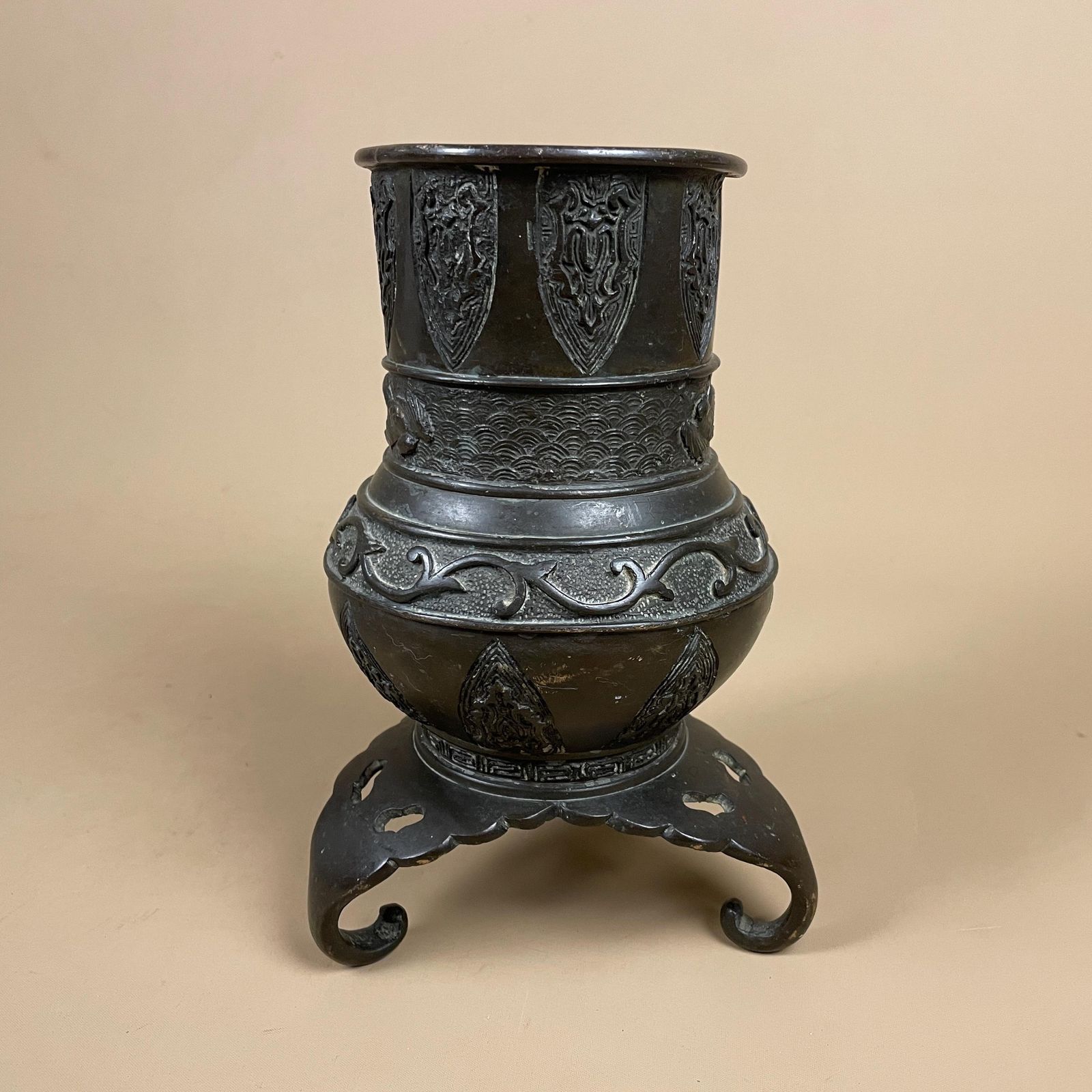 Antique Chinese Bronze Vase On Stand Pot Archaic Relief Decor Scholar Style 18/19th Century Asian Metal Art Vase Oriental Decorative photo vintage