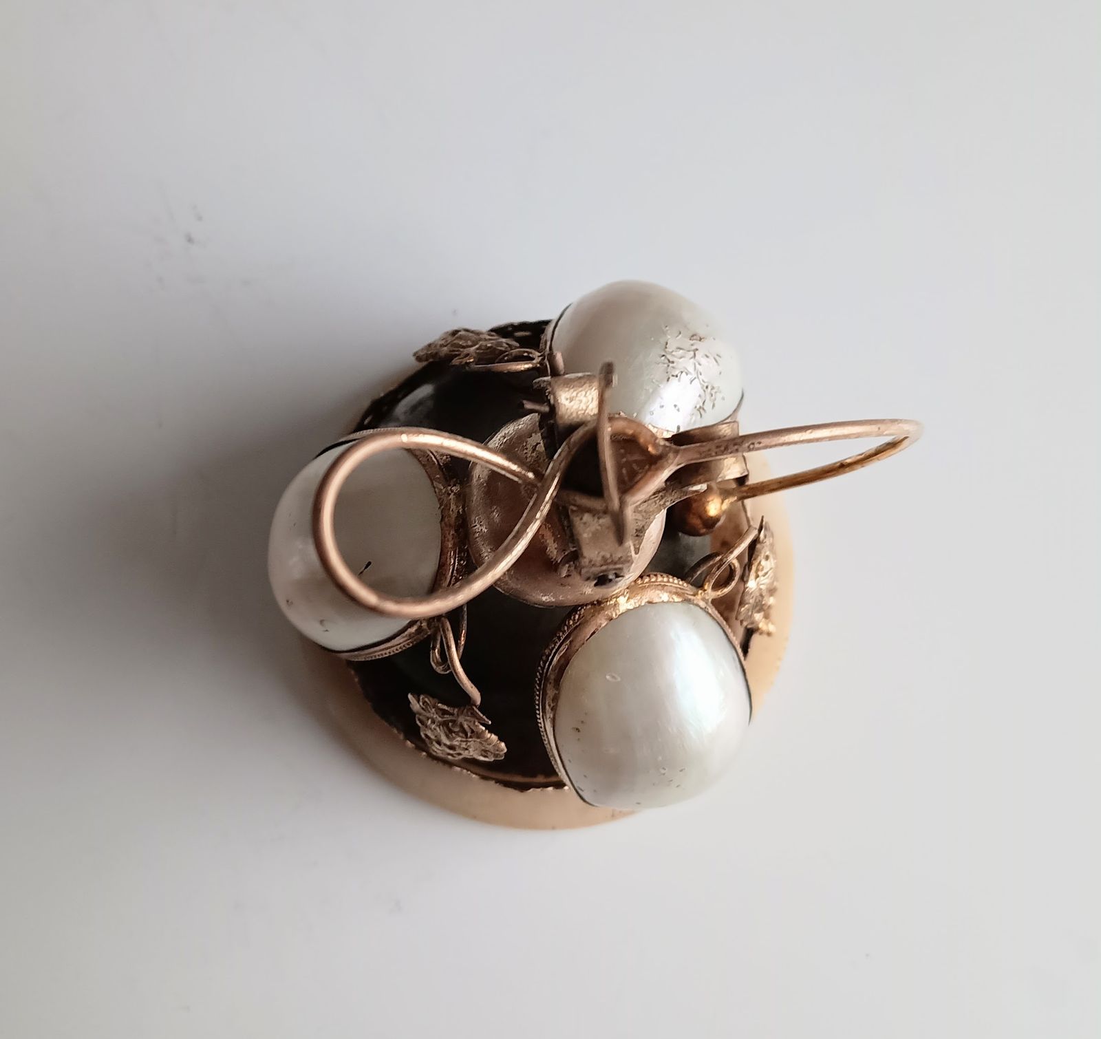 French Palais Royale Ormolu Table Bell: Mother Of Pearl Shell, Grapes Decor, 19 Century Grand Tour Object photo vintage