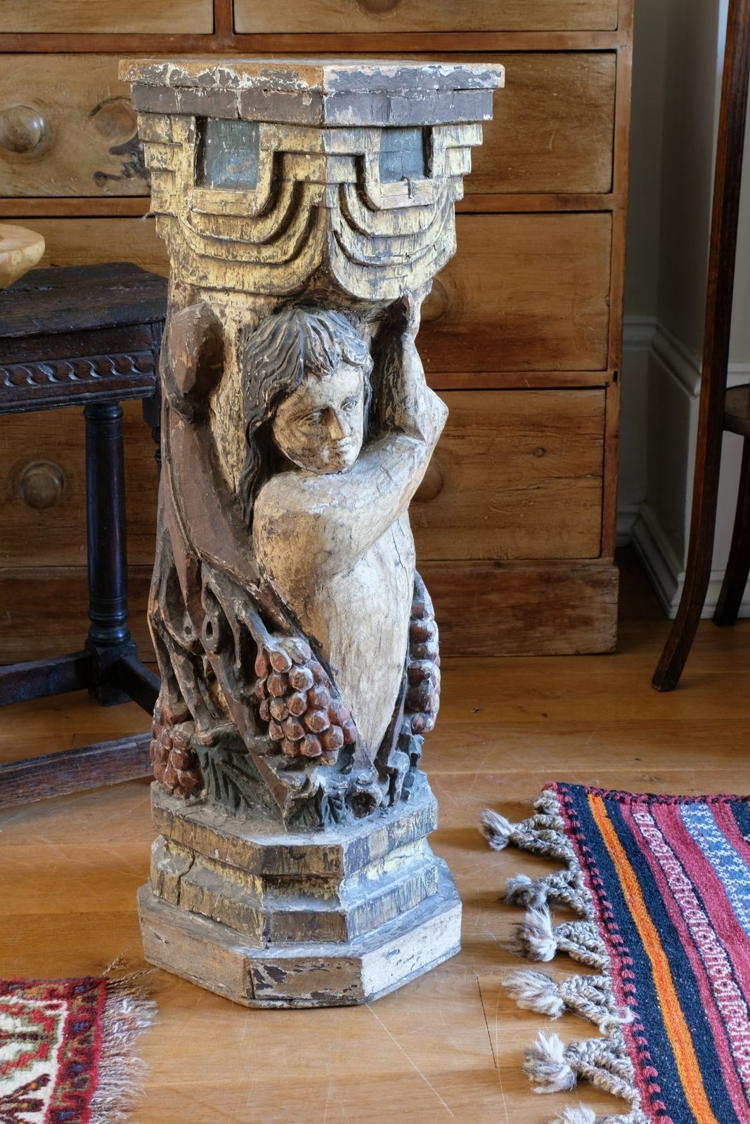 Carved Polychrome Putto Pedestal – Continental European, Late 18th To Early 19th Century photo Art