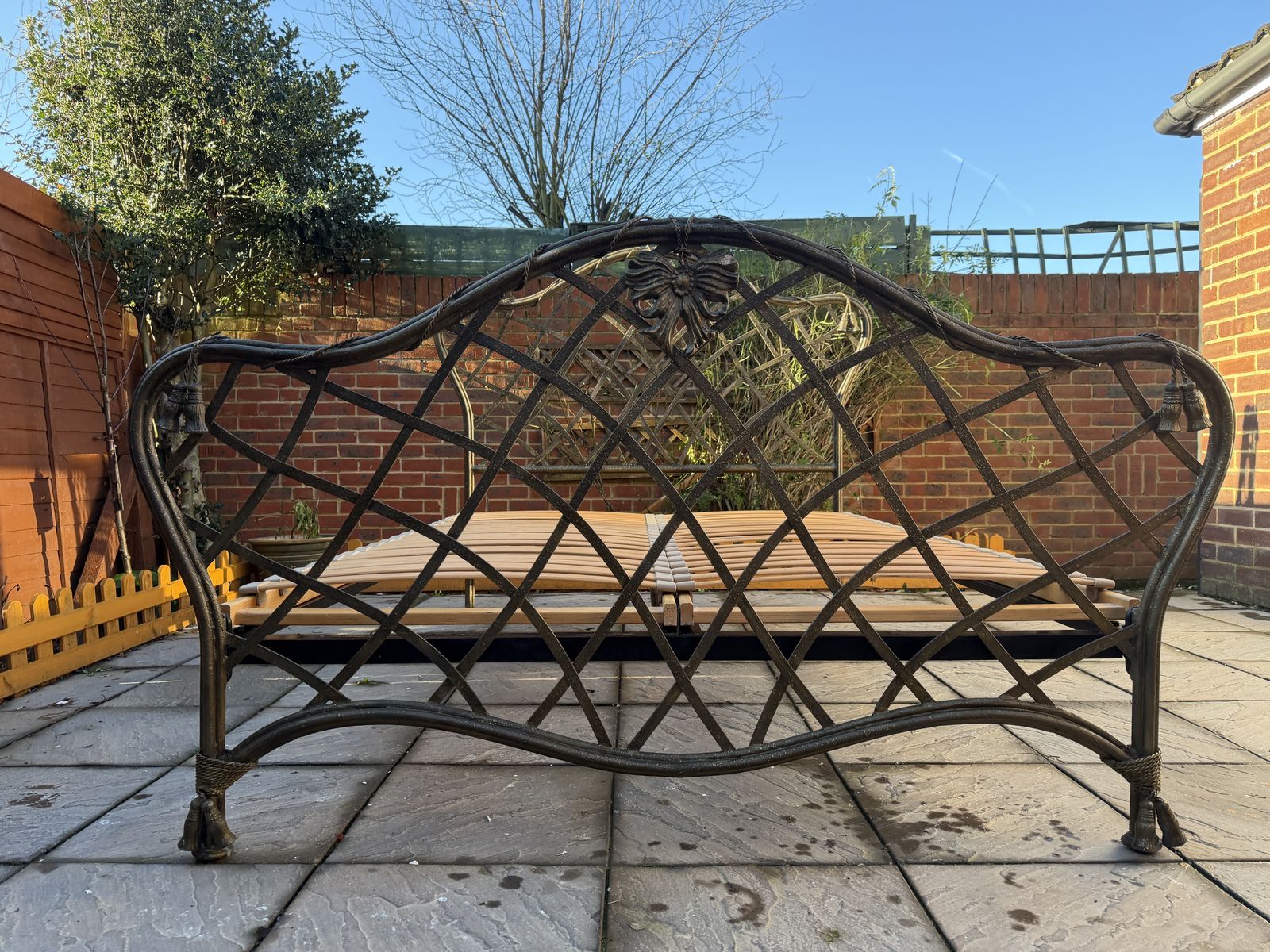 photo vinterior Unique & Luxury And So To Bed Louis Style Hand Forged Iron King Frame   Great Condition