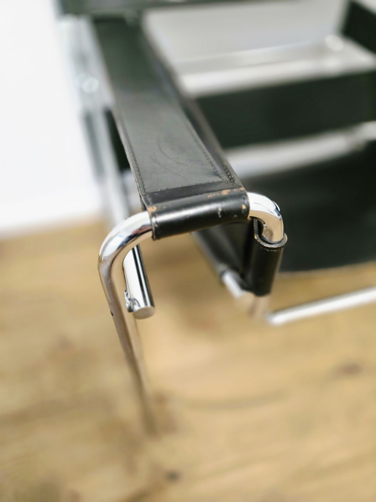 photo furniture 60s Wassily Chair By Marcel Breuer For Gavina (Original)