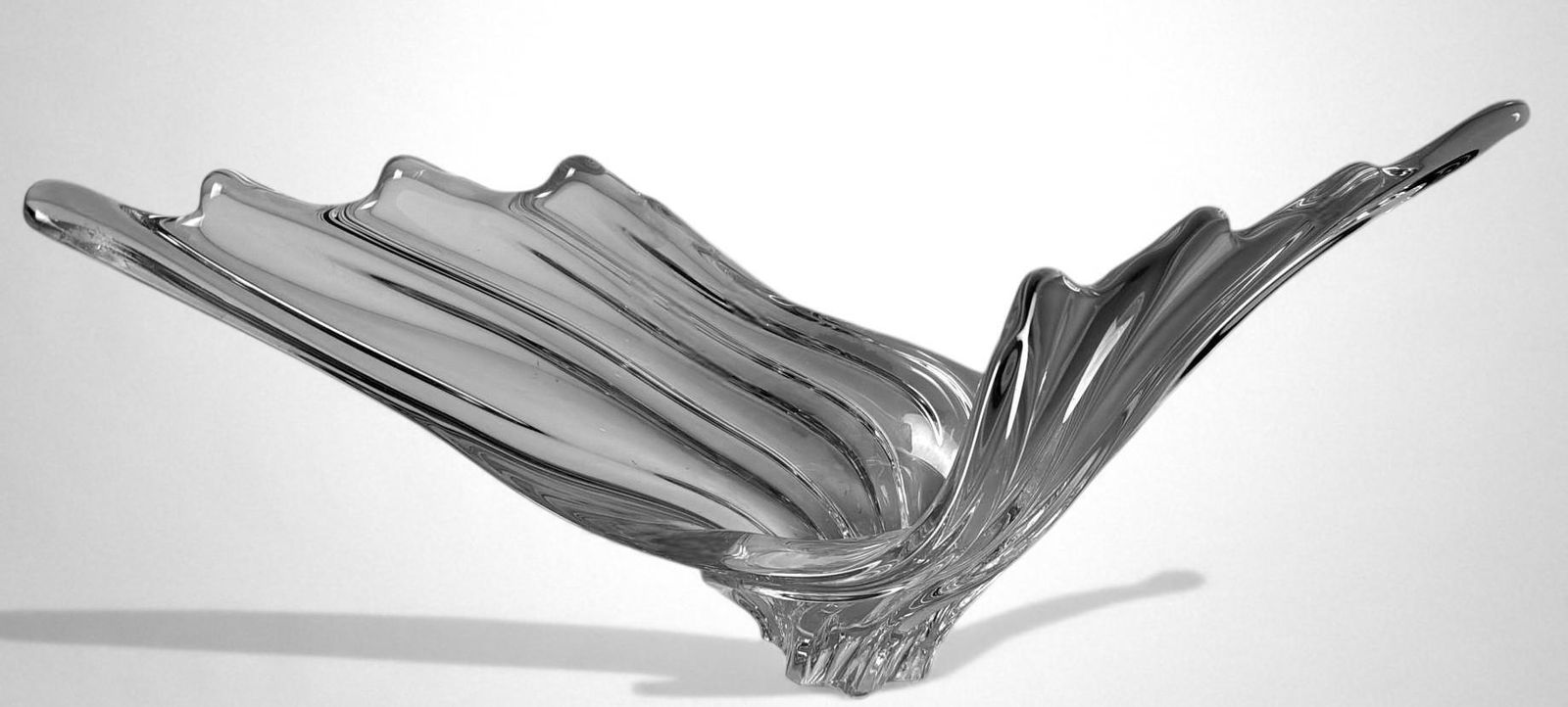 Art Deco French Crystal Centerpiece, Produced In The Vannes Le Châtel Area photo vinterior
