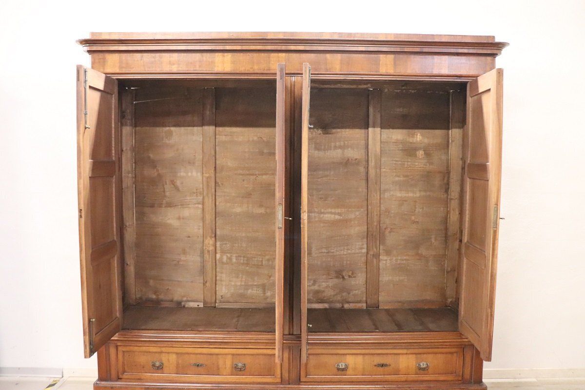Large Antique 19th Century 4 Door Wardrobe In Walnut photo vintage