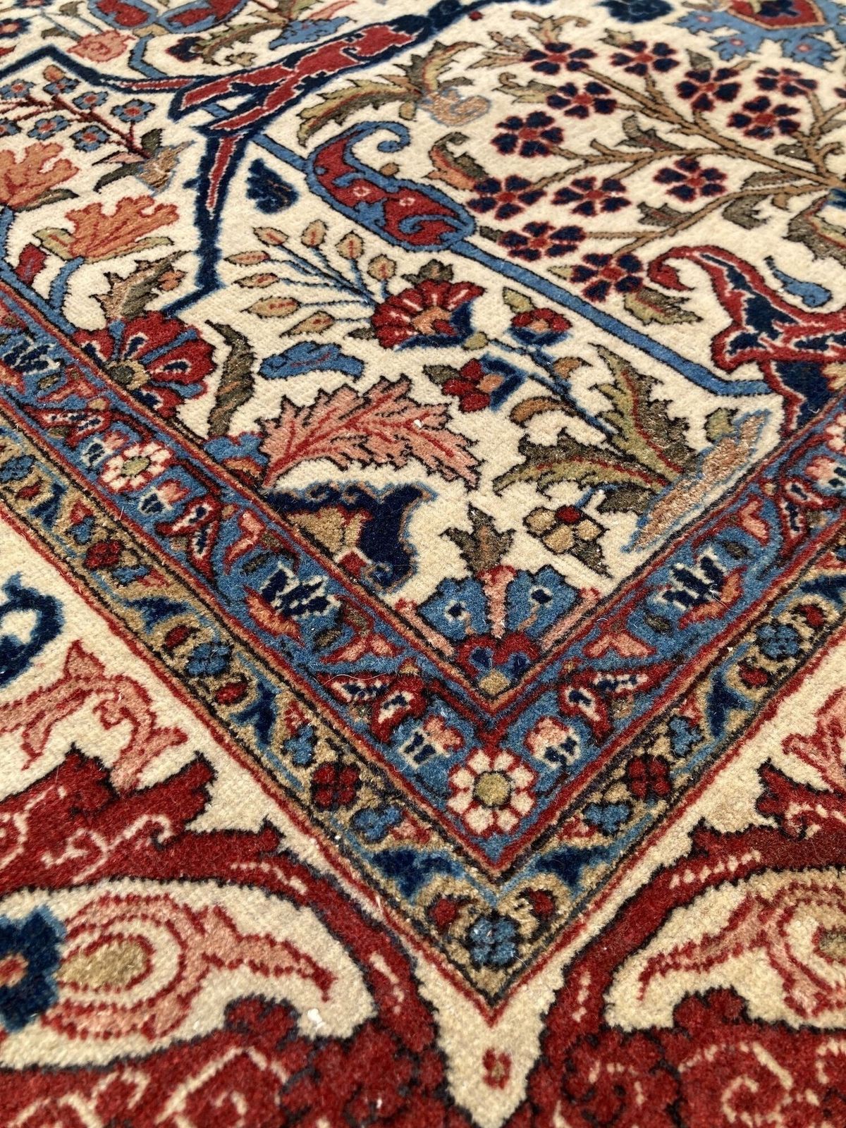 photo furniture Antique Qum Rug 2.10m X 1.36m, 1910s