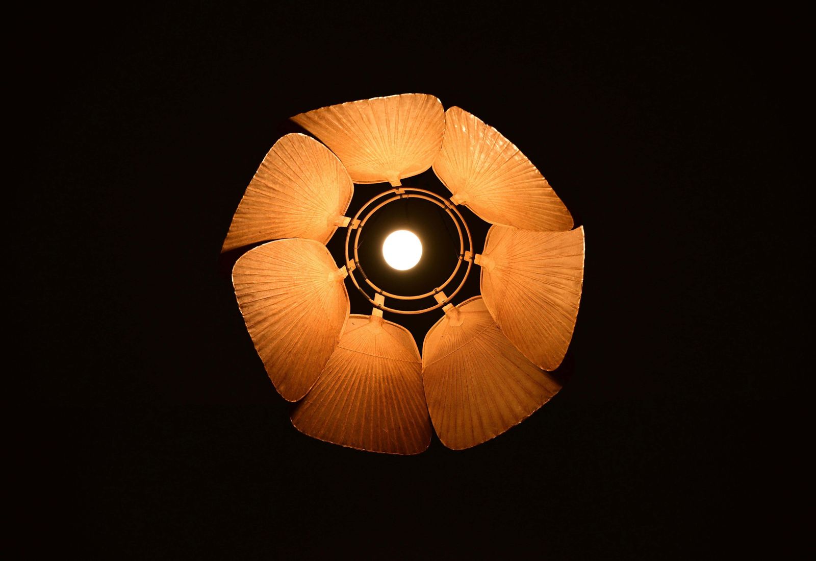 photo furniture "Shichi" Uchiwa Hanging Lamp By Ingo Maurer For Design M, 1970s