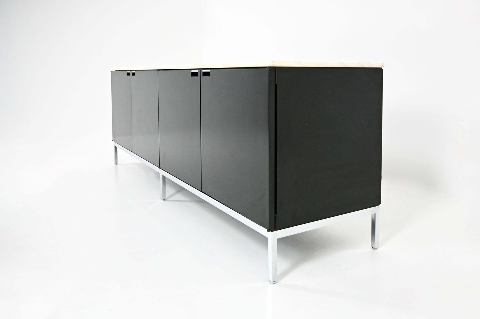 Credenza Sideboard By Florence Knoll Bassett For Knoll Inc, 1960s photo vinterior