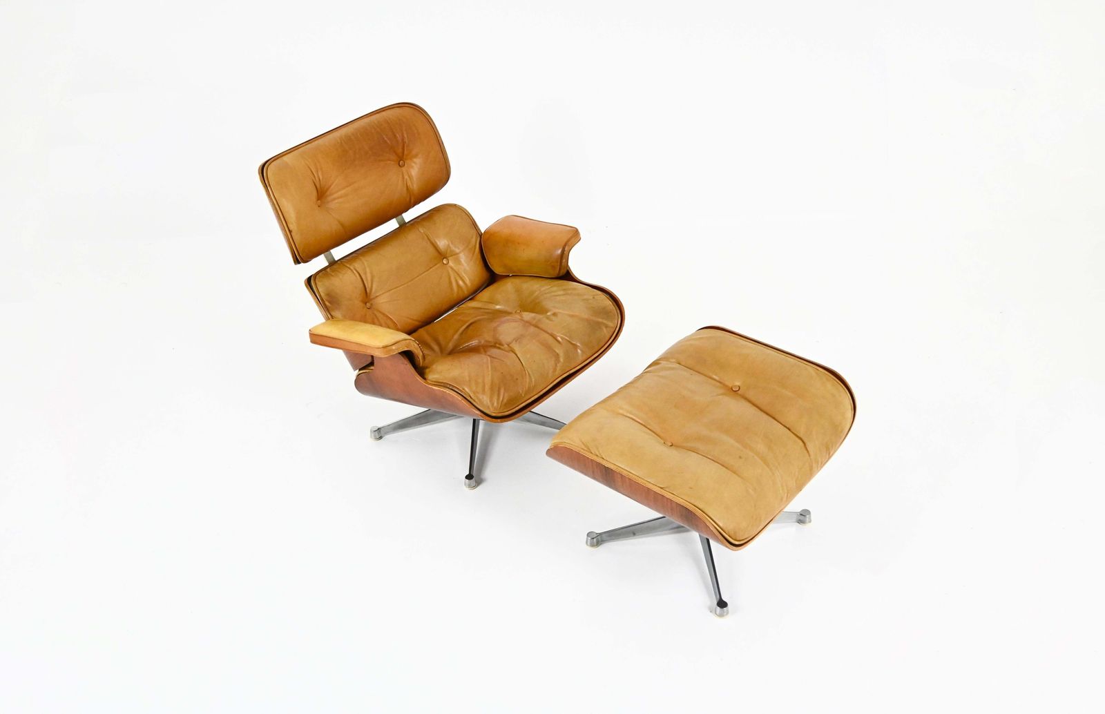 Lounge Chair & Ottoman By Charles & Ray Eames For Herman Miller, 1970s photo for sale