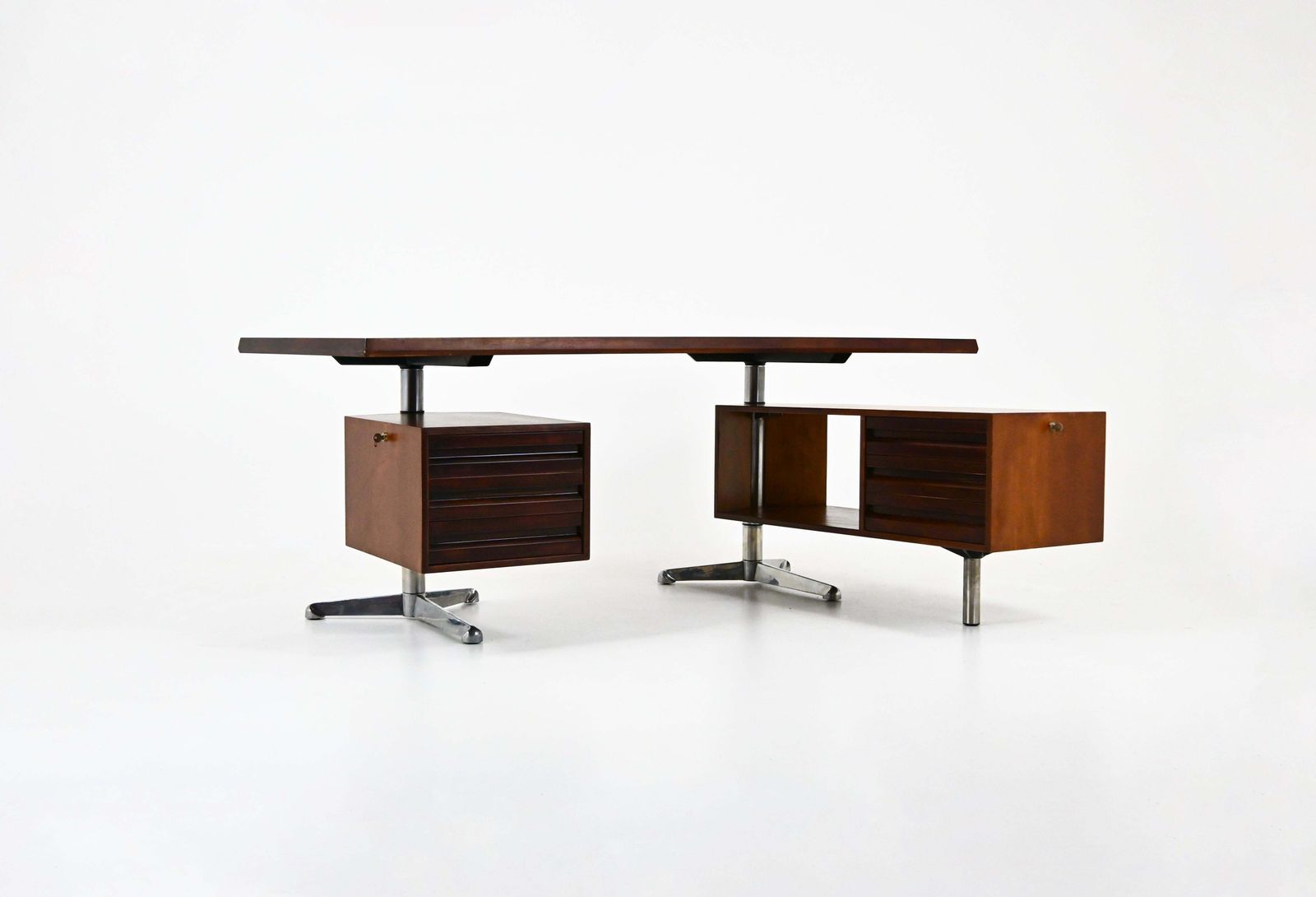 Desk By Osvaldo Borsani For Tecno, 1960s photo for sale