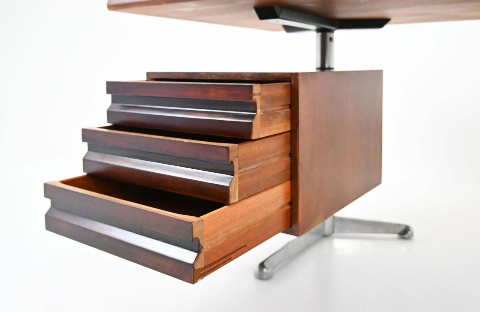 photo vinterior Desk By Osvaldo Borsani For Tecno, 1960s