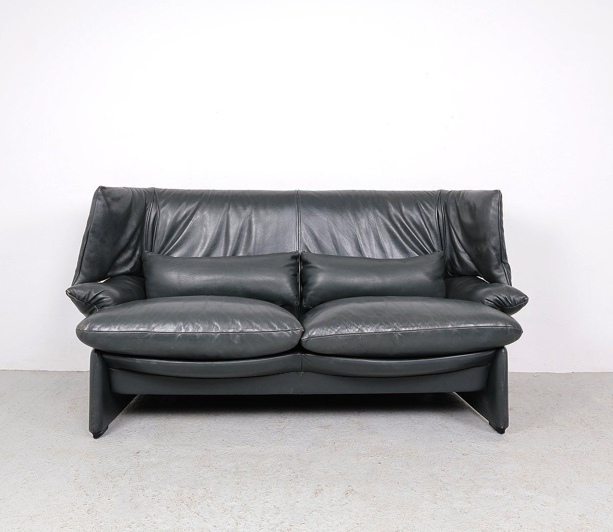 Set Of Leather Sofa With Pouf By Vico Magistretti For Cassina, 1980s photo vinterior